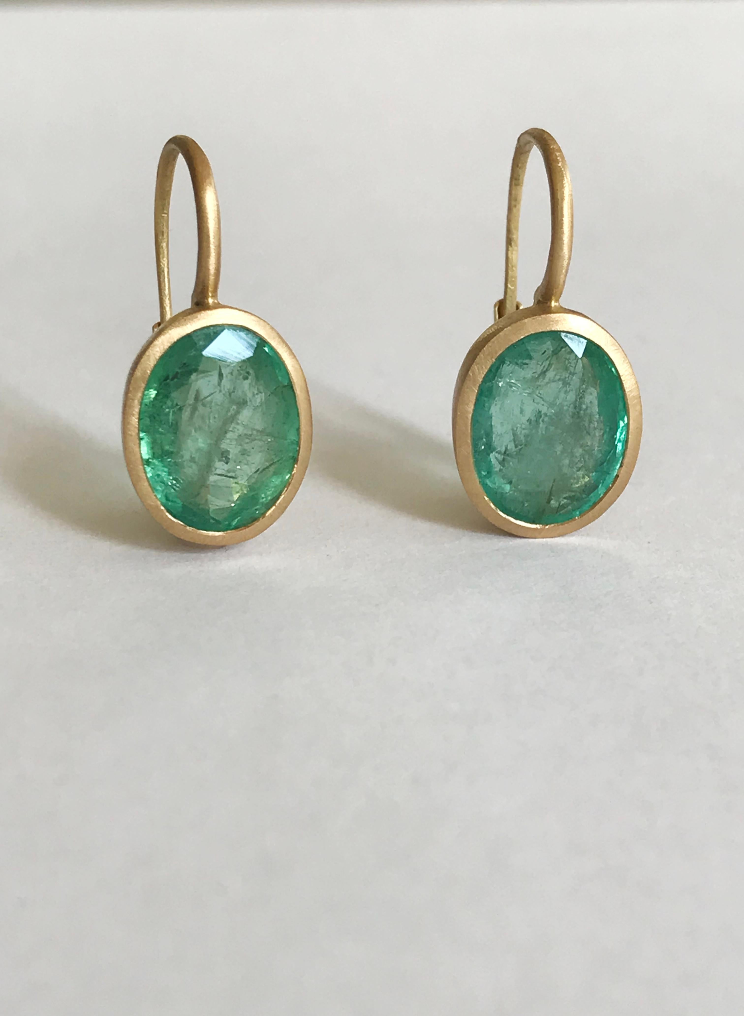 Dalben 6, 4 Carat Emerald Yellow Gold Earrings 9