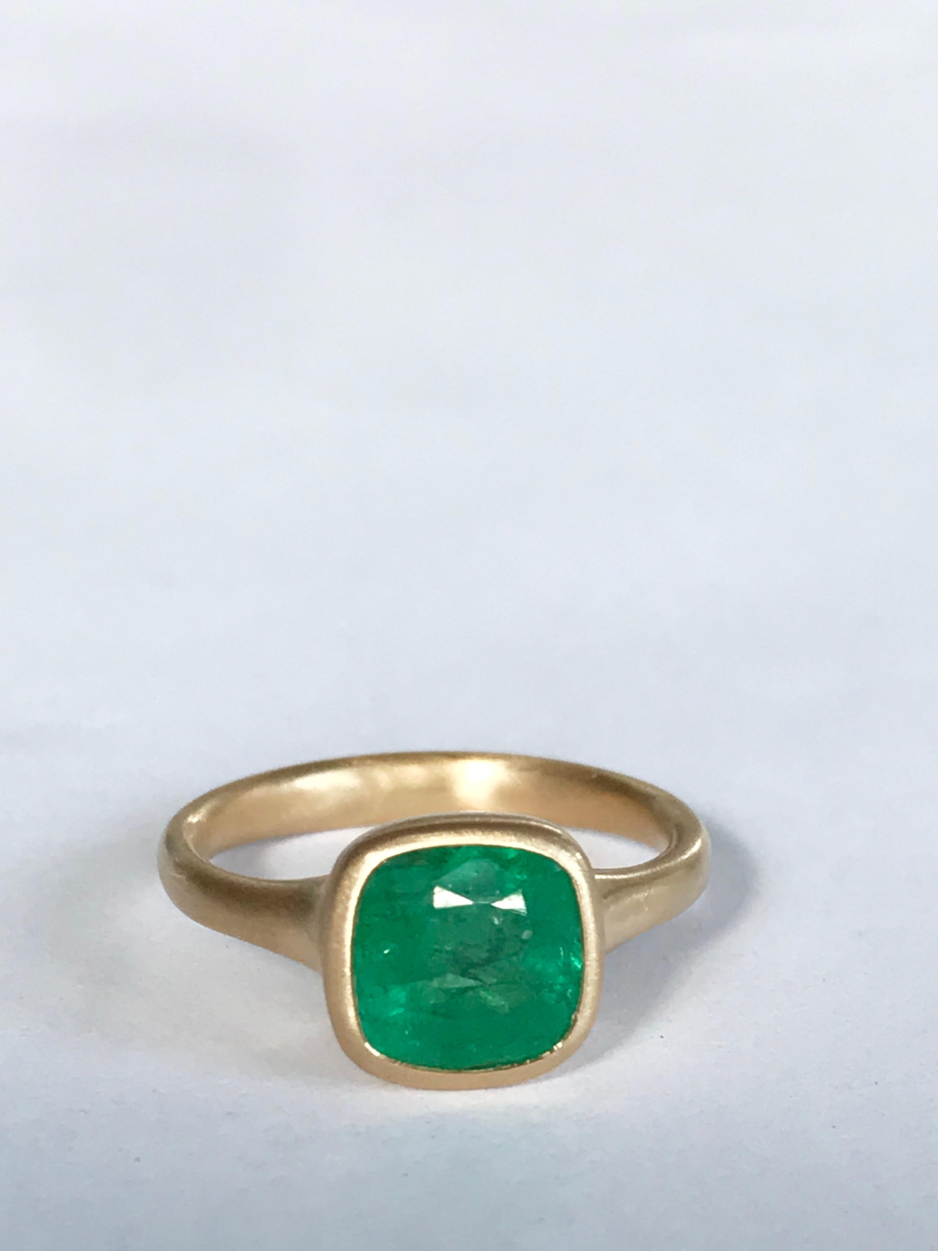Dalben 2, 84 Carat Emerald Yellow Gold Ring In New Condition In Como, IT