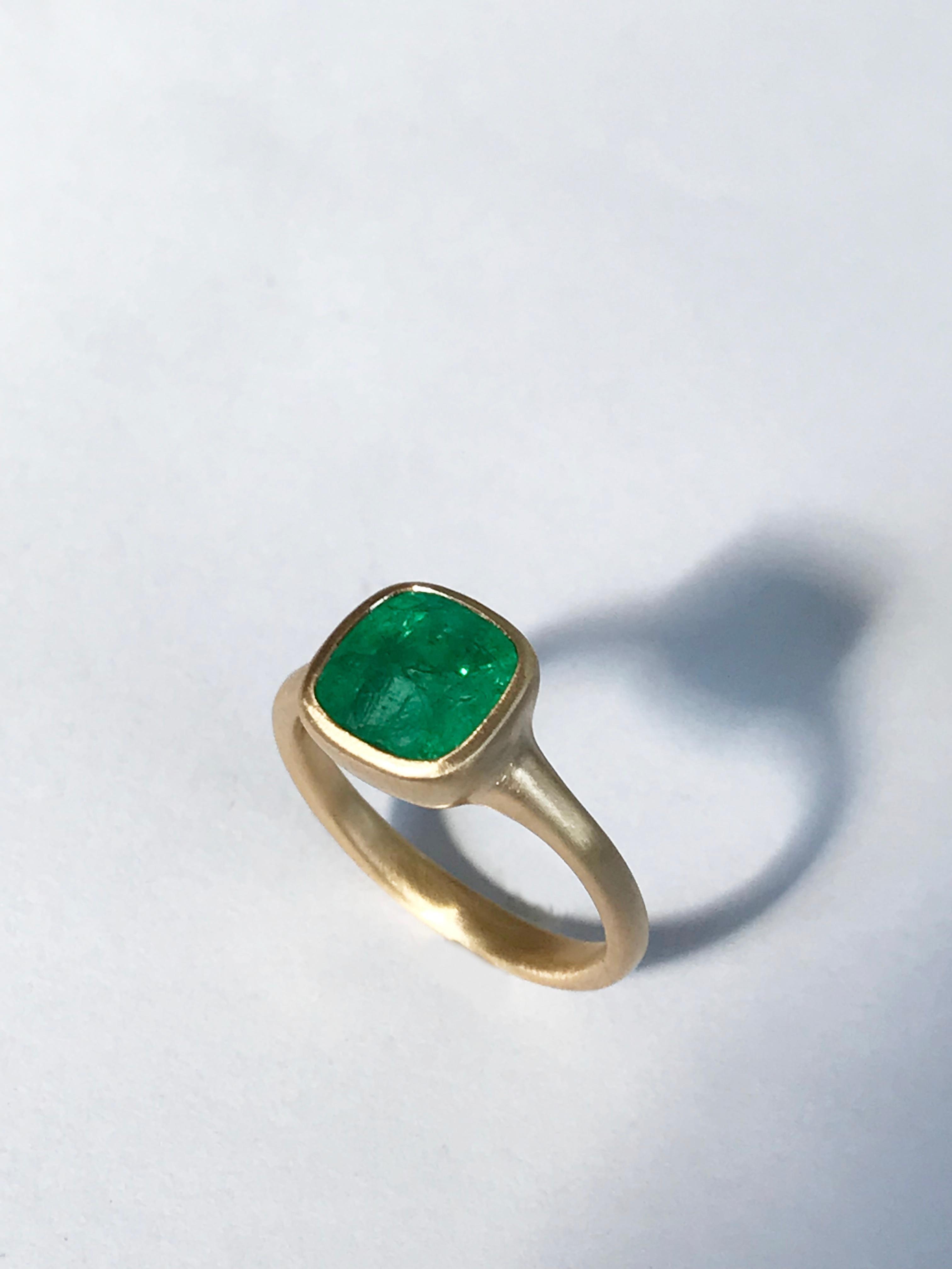 Dalben 2, 84 Carat Emerald Yellow Gold Ring 2