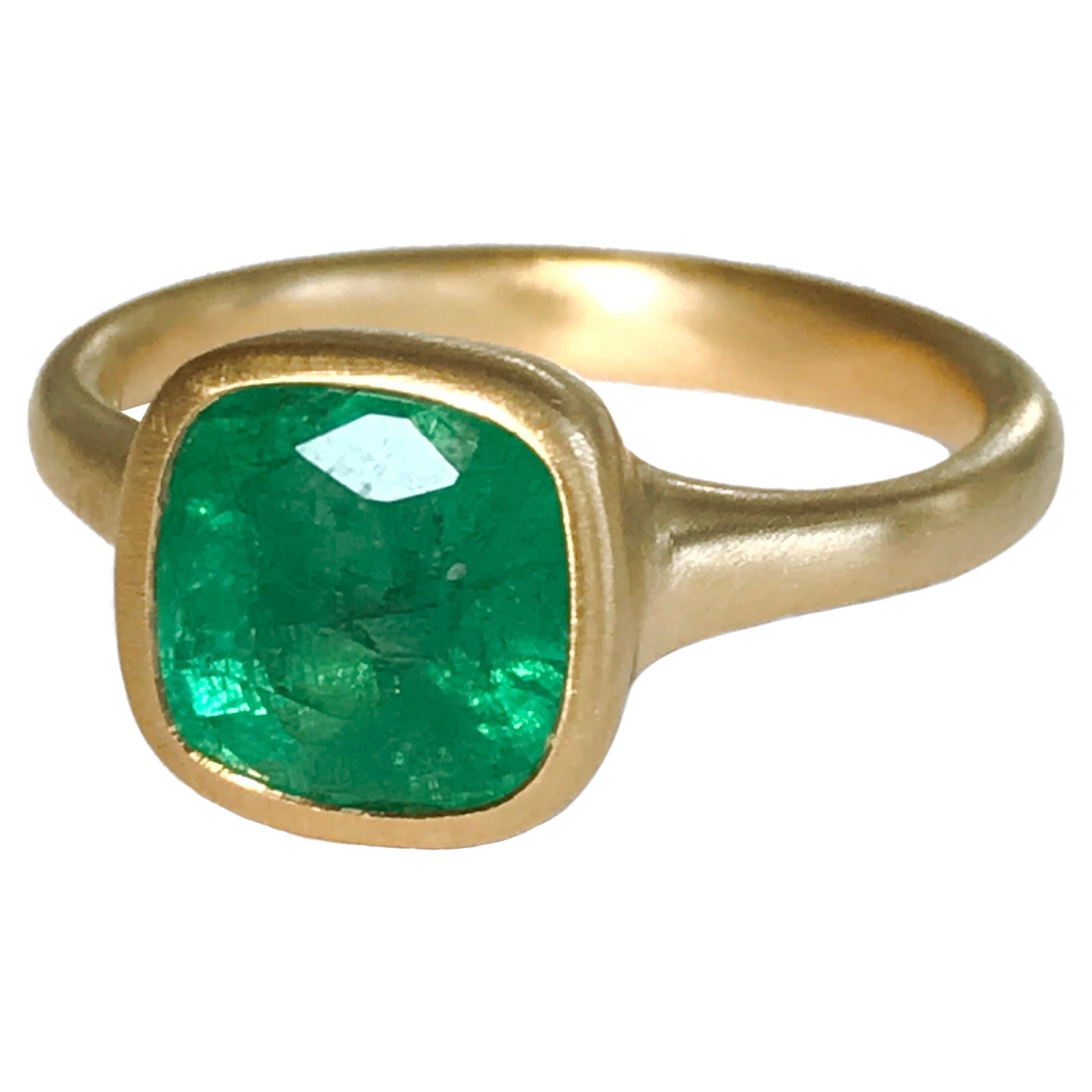 Dalben 2, 84 Carat Emerald Yellow Gold Ring