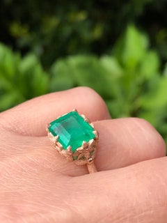 Dalben 3.57 Carat Colombian Emerald Rose Gold Ring