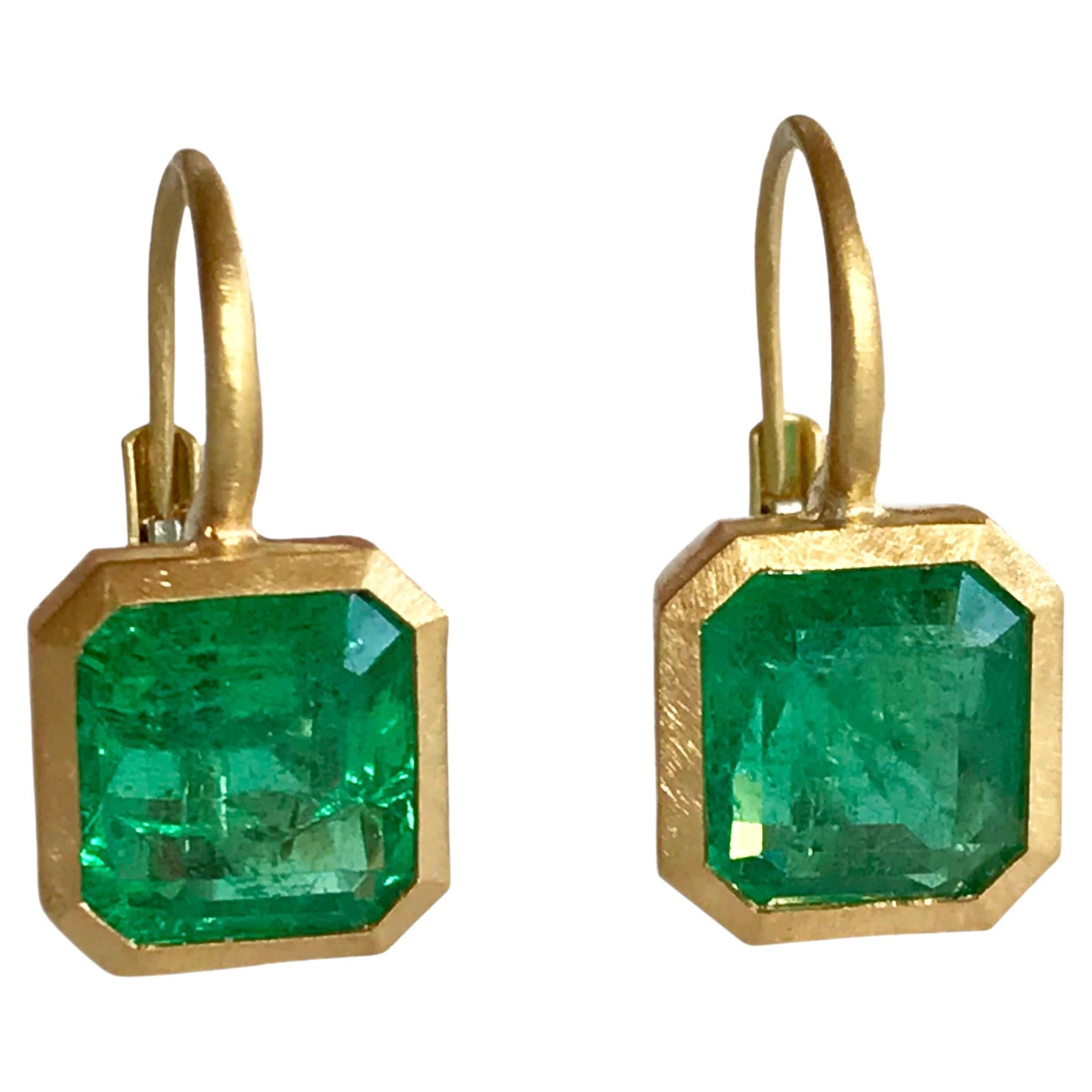 Dalben 4, 2 Carat Emerald Yellow Gold Earrings