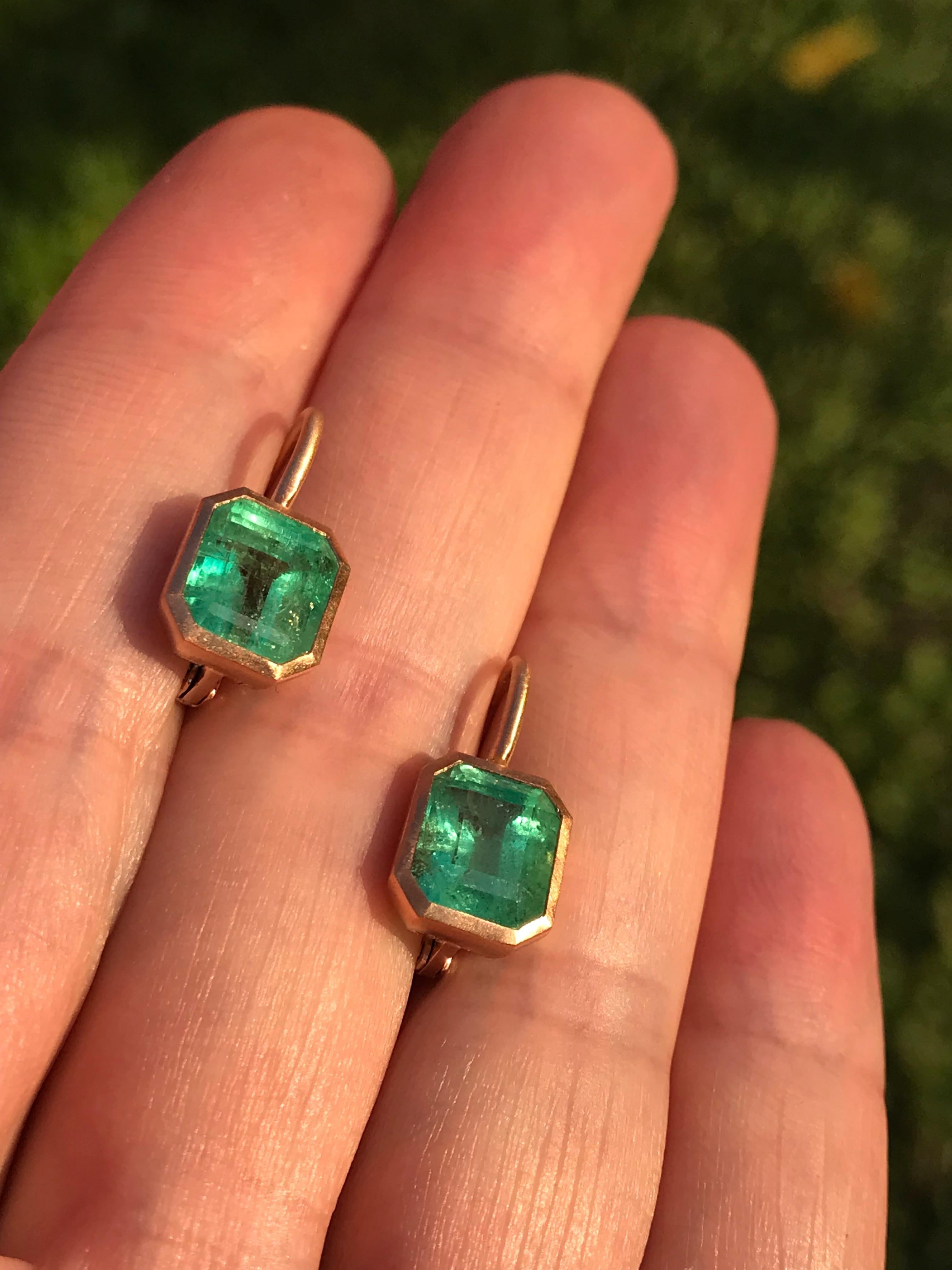 Emerald Cut Dalben 4, 31 Carat Colombian Emerald Rose Gold Earrings For Sale