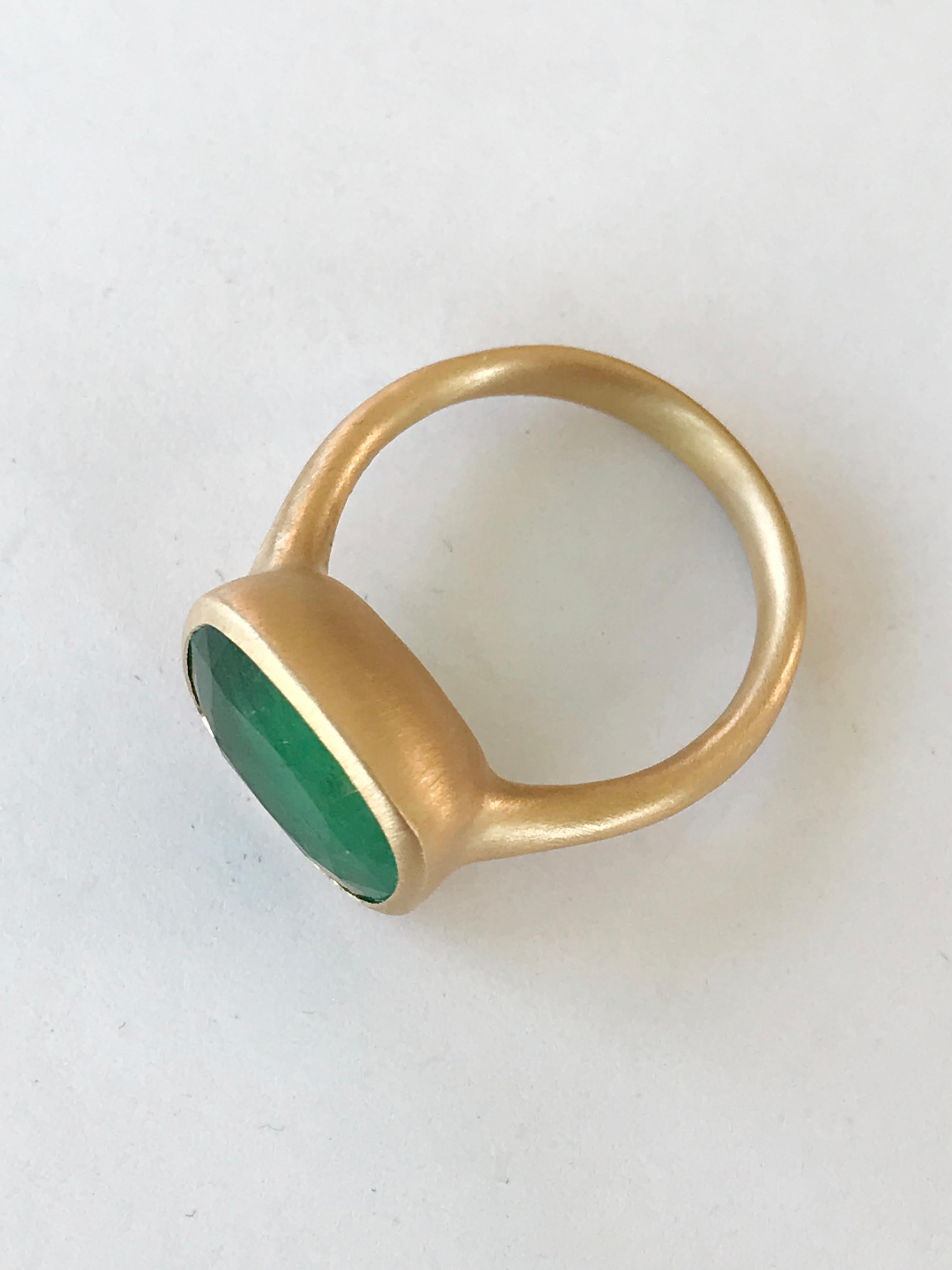 Dalben 4.9 Carat Emerald Yellow Gold Ring For Sale 10