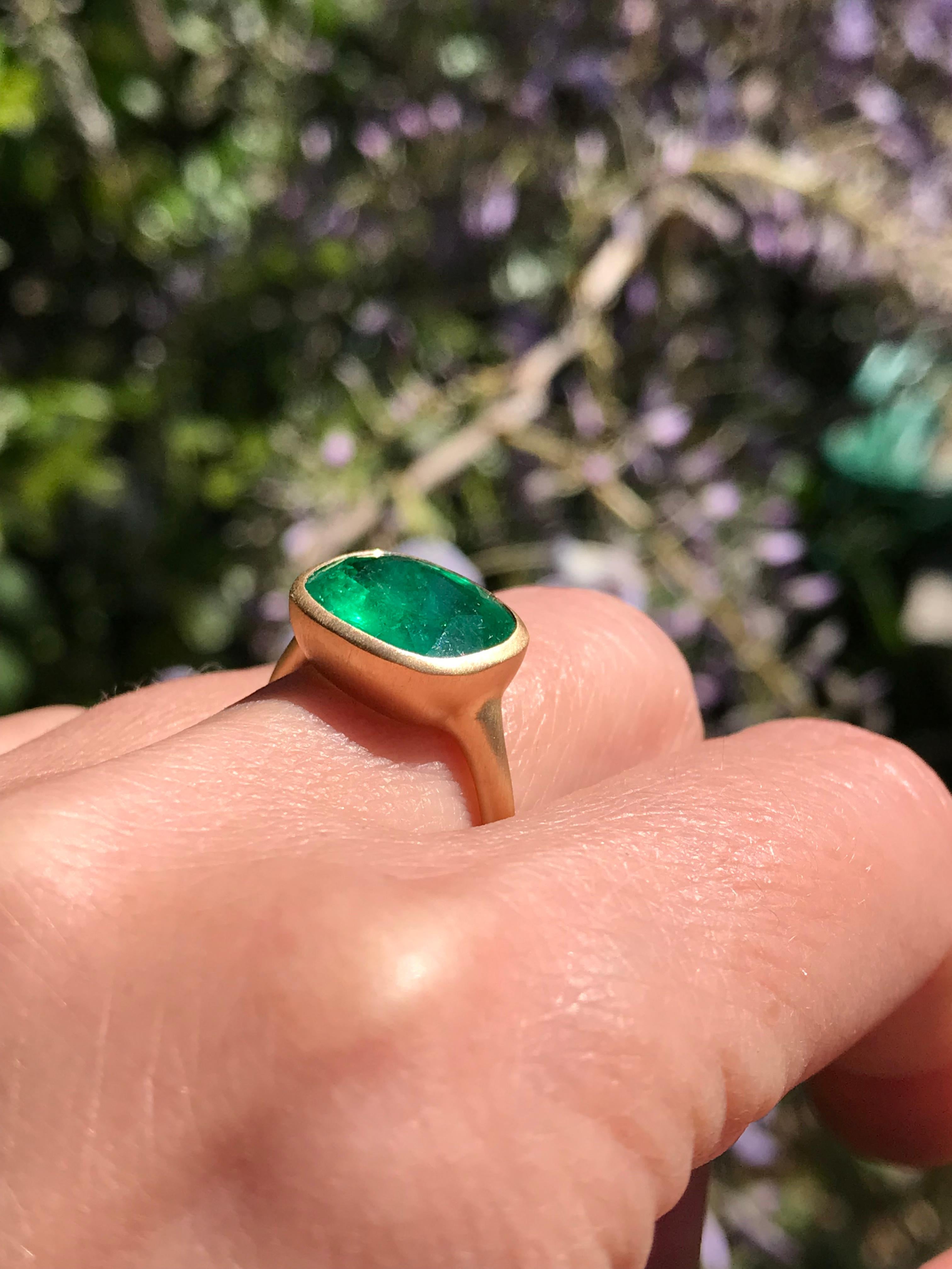 Cushion Cut Dalben 4.9 Carat Emerald Yellow Gold Ring