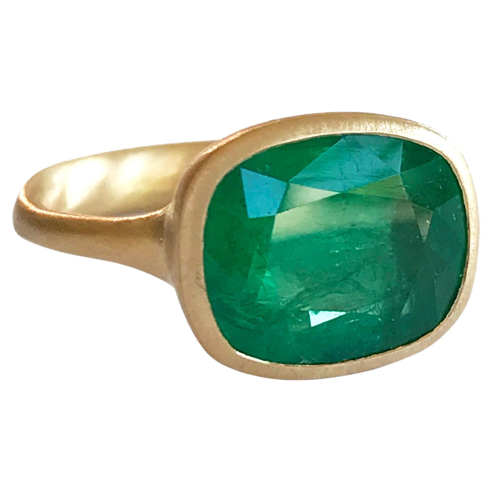 Dalben 4.9 Carat Emerald Yellow Gold Ring