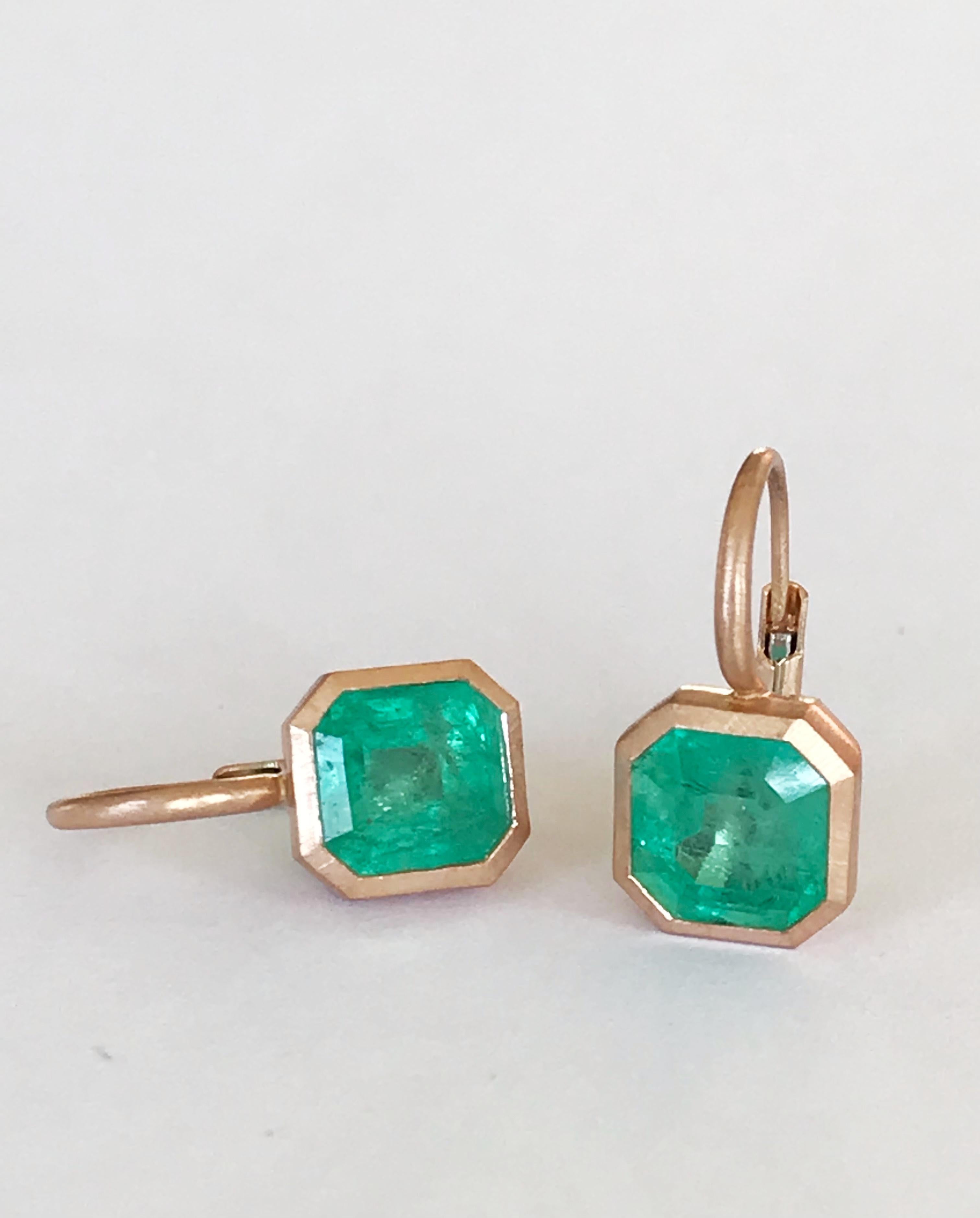 Dalben 4, 03 Carat Colombian Emerald Rose Gold Earrings 4