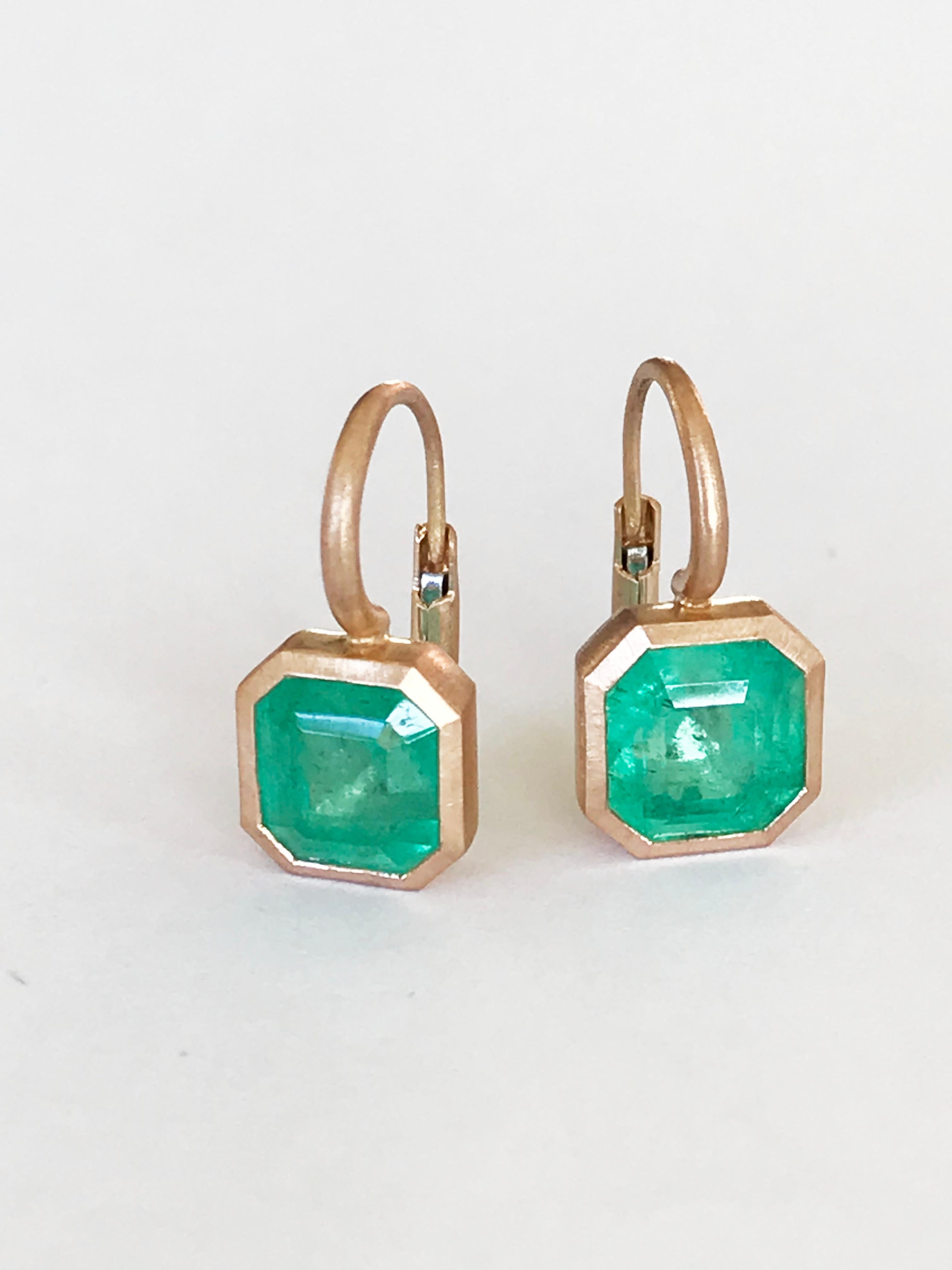 Dalben 4, 03 Carat Colombian Emerald Rose Gold Earrings In New Condition For Sale In Como, IT