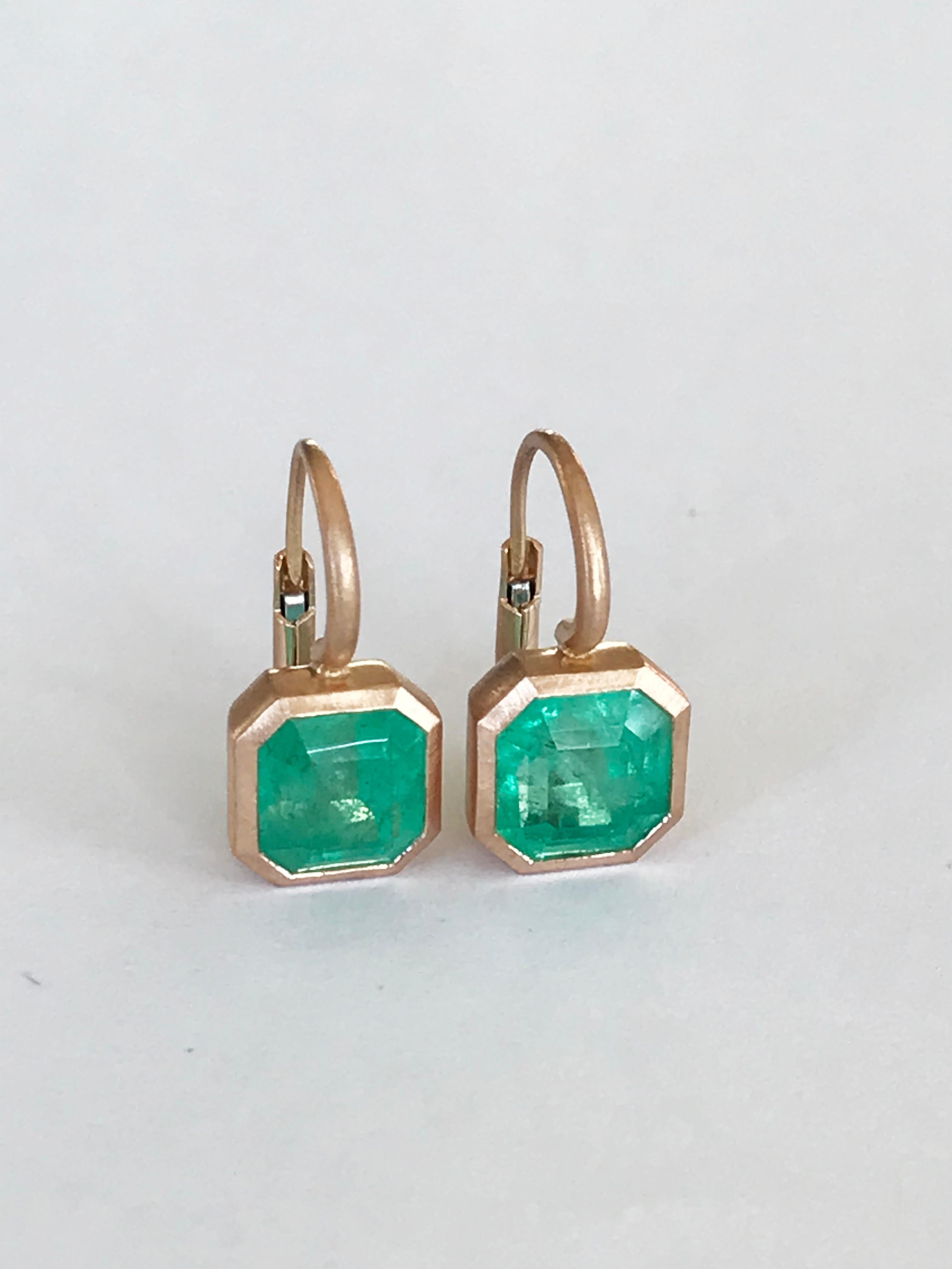 Dalben 4, 03 Carat Colombian Emerald Rose Gold Earrings 2