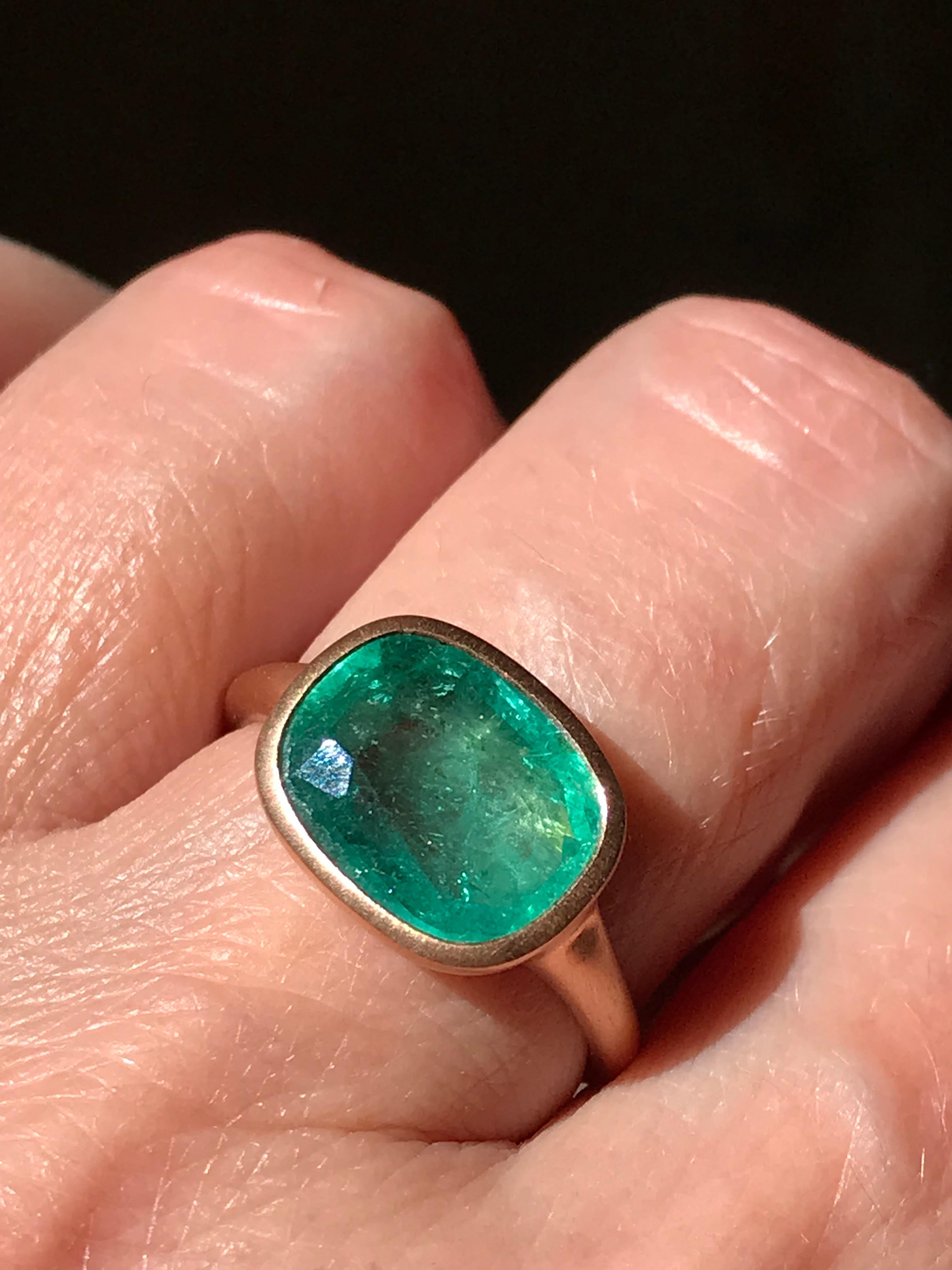 Dalben 4, 07 Carat Emerald Rose Gold Ring For Sale 1