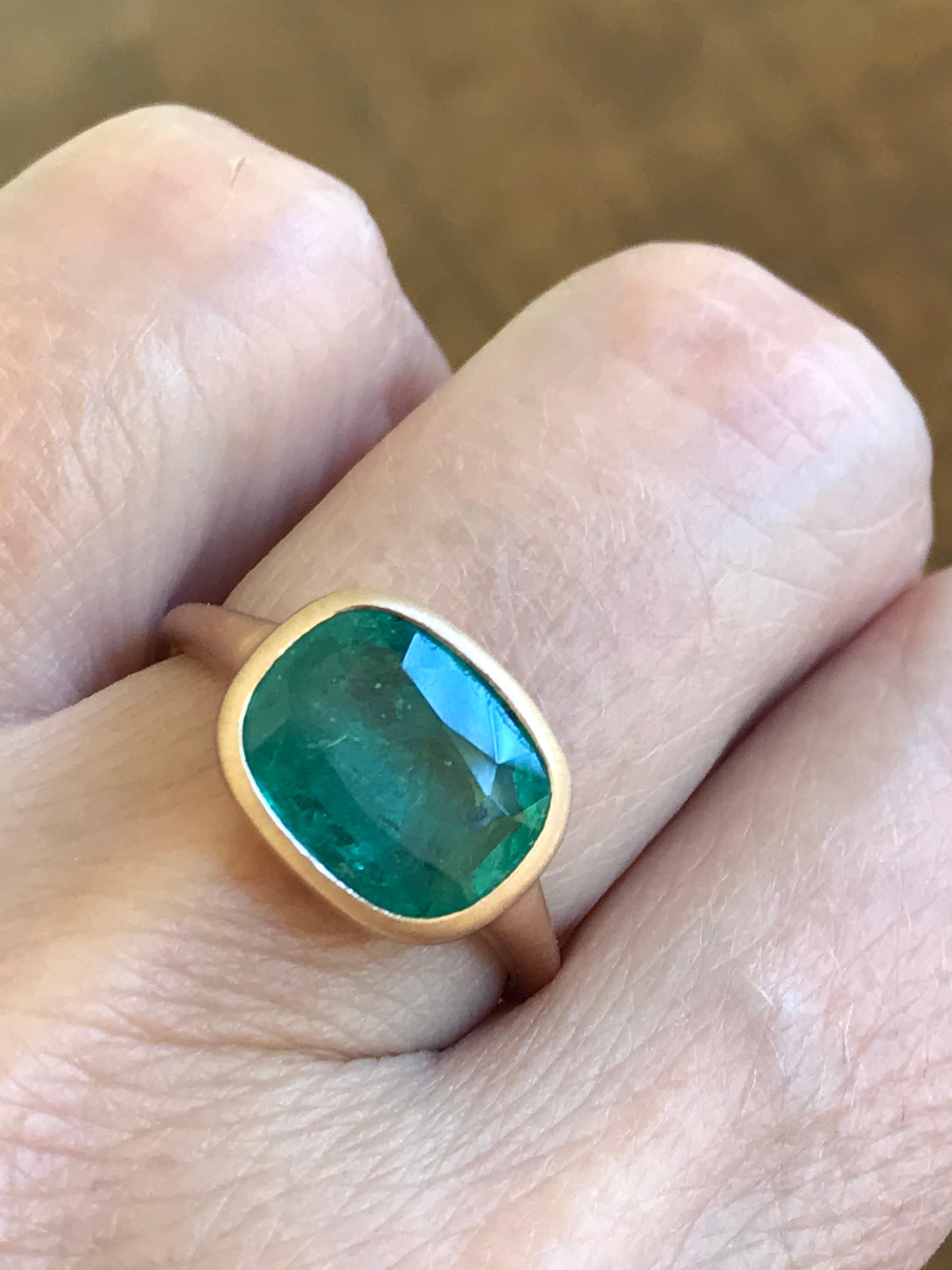 Dalben 4, 07 Carat Emerald Rose Gold Ring For Sale 2