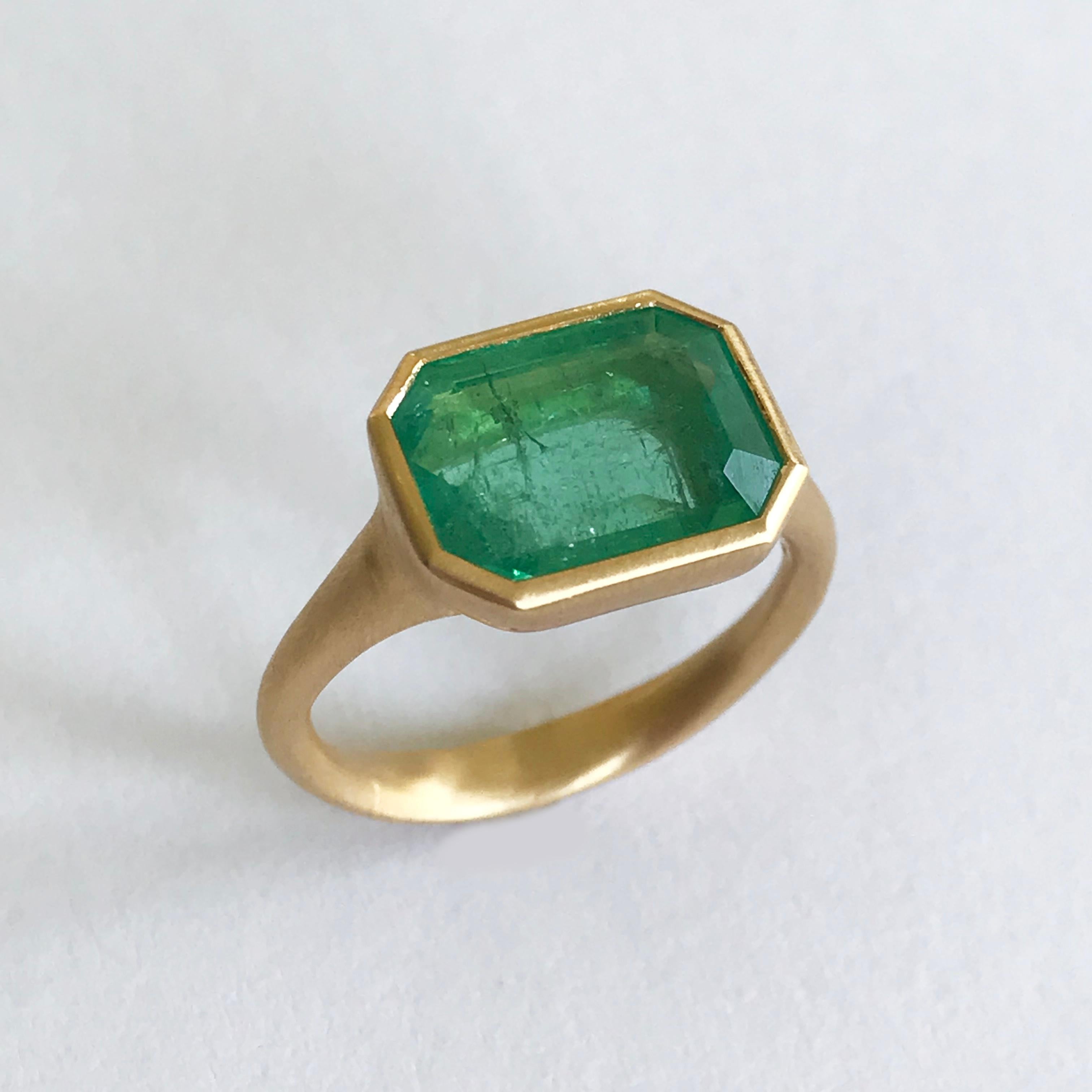 Dalben 4, 3 Carat Emerald Yellow Gold Ring 5