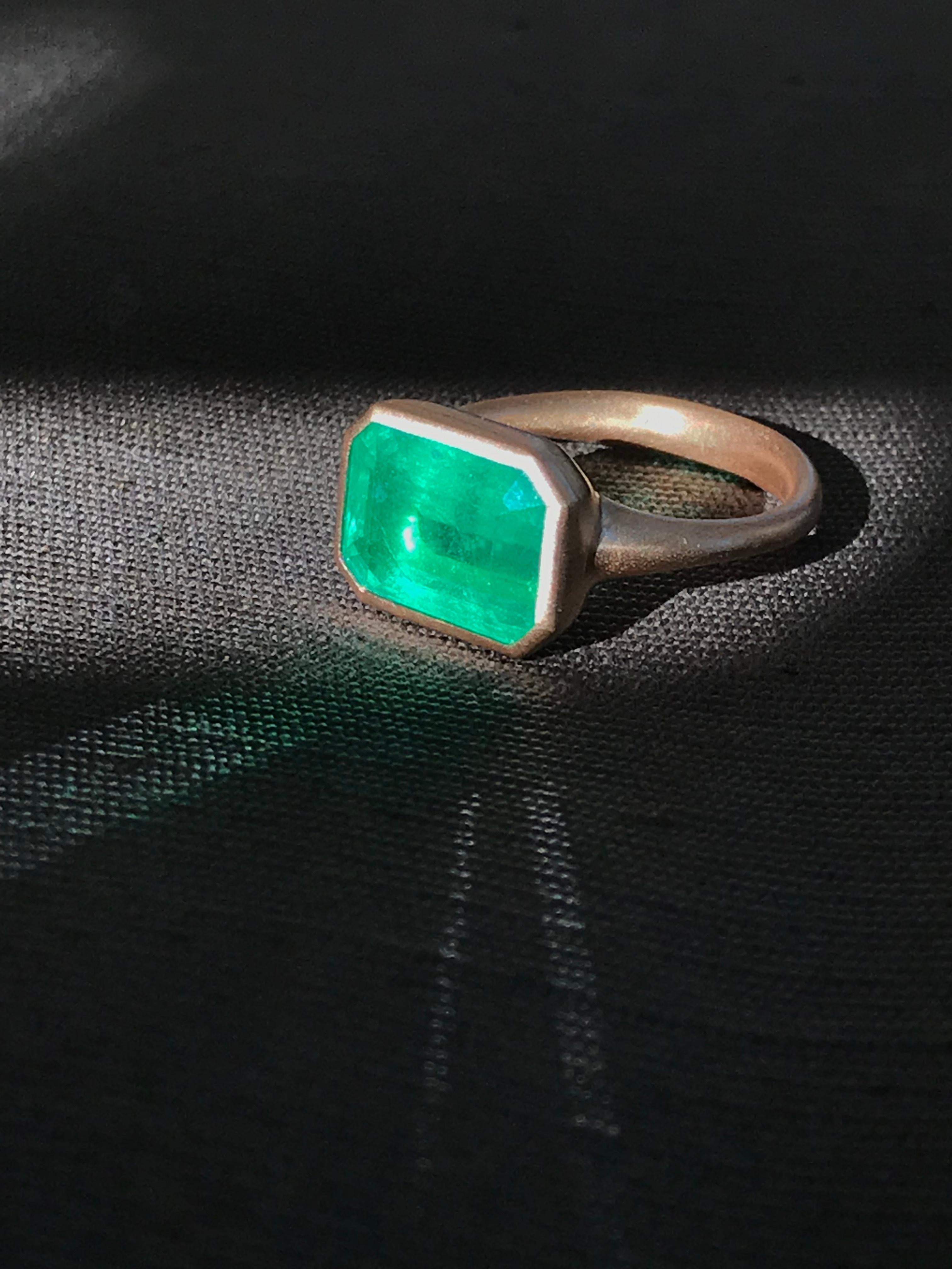 Dalben 5.1 Carat Emerald Rose Gold Ring For Sale 10