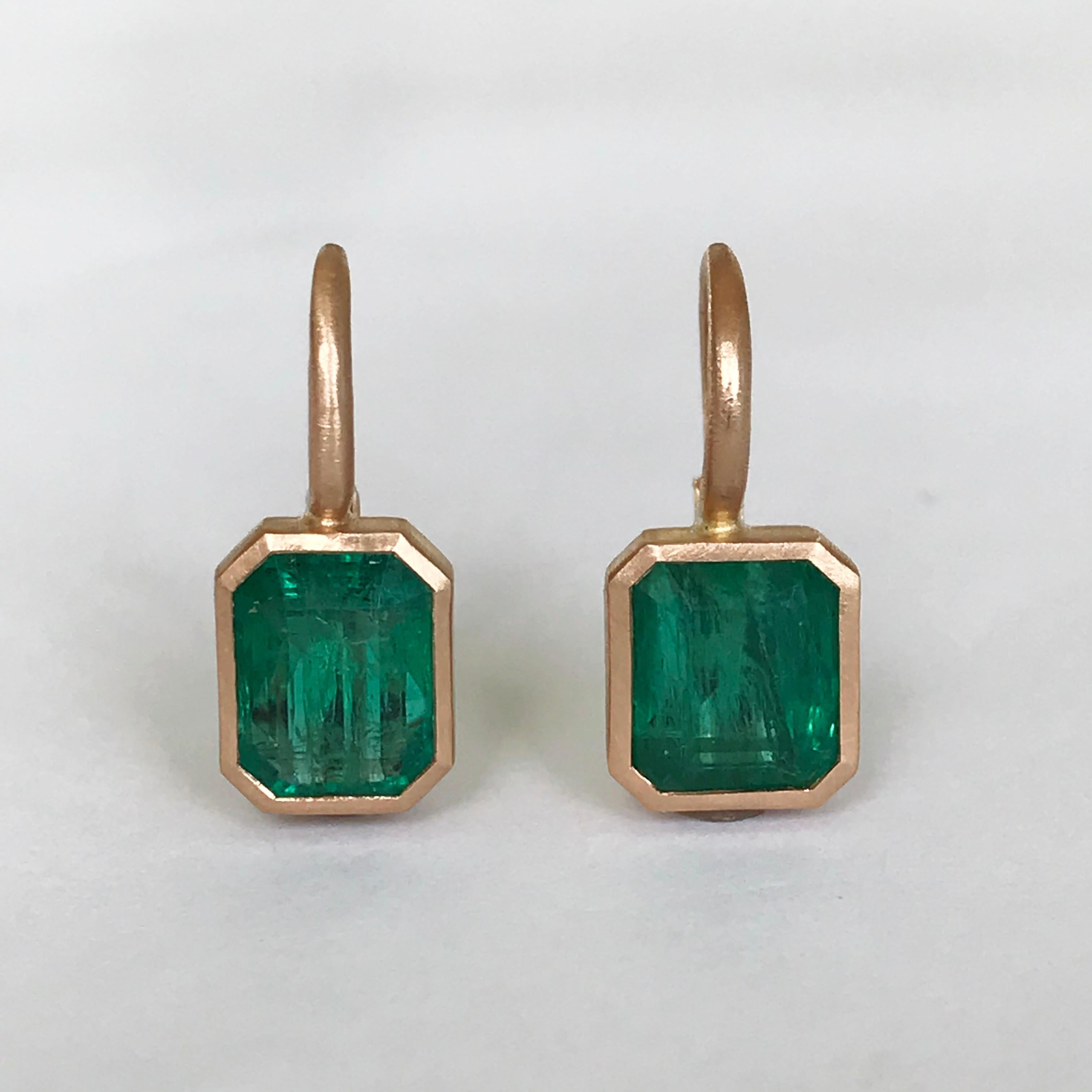 Dalben 5, 4 Carat Deep Green Emerald Rose Gold Earrings 4