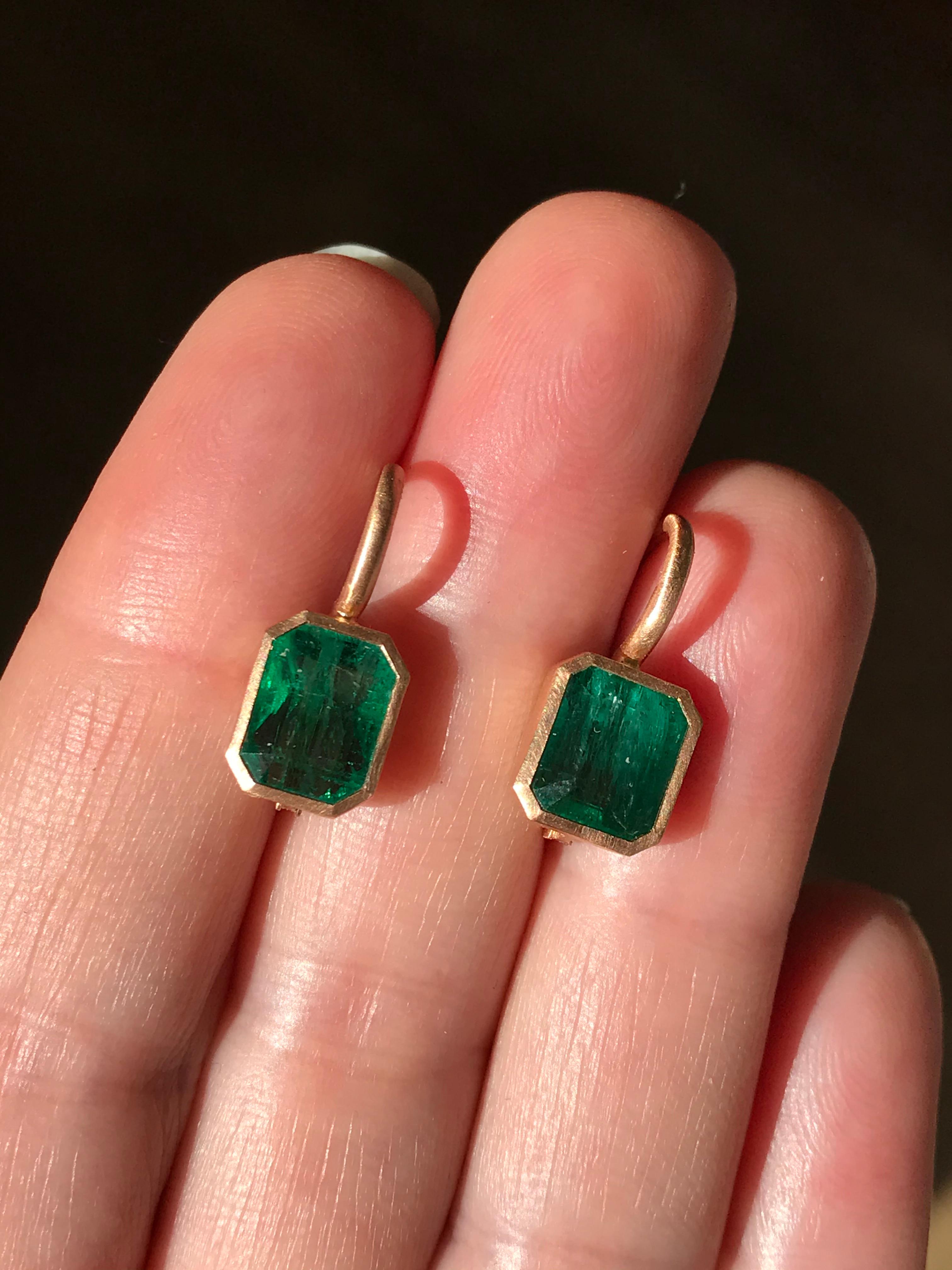 Women's Dalben 5, 4 Carat Deep Green Emerald Rose Gold Earrings
