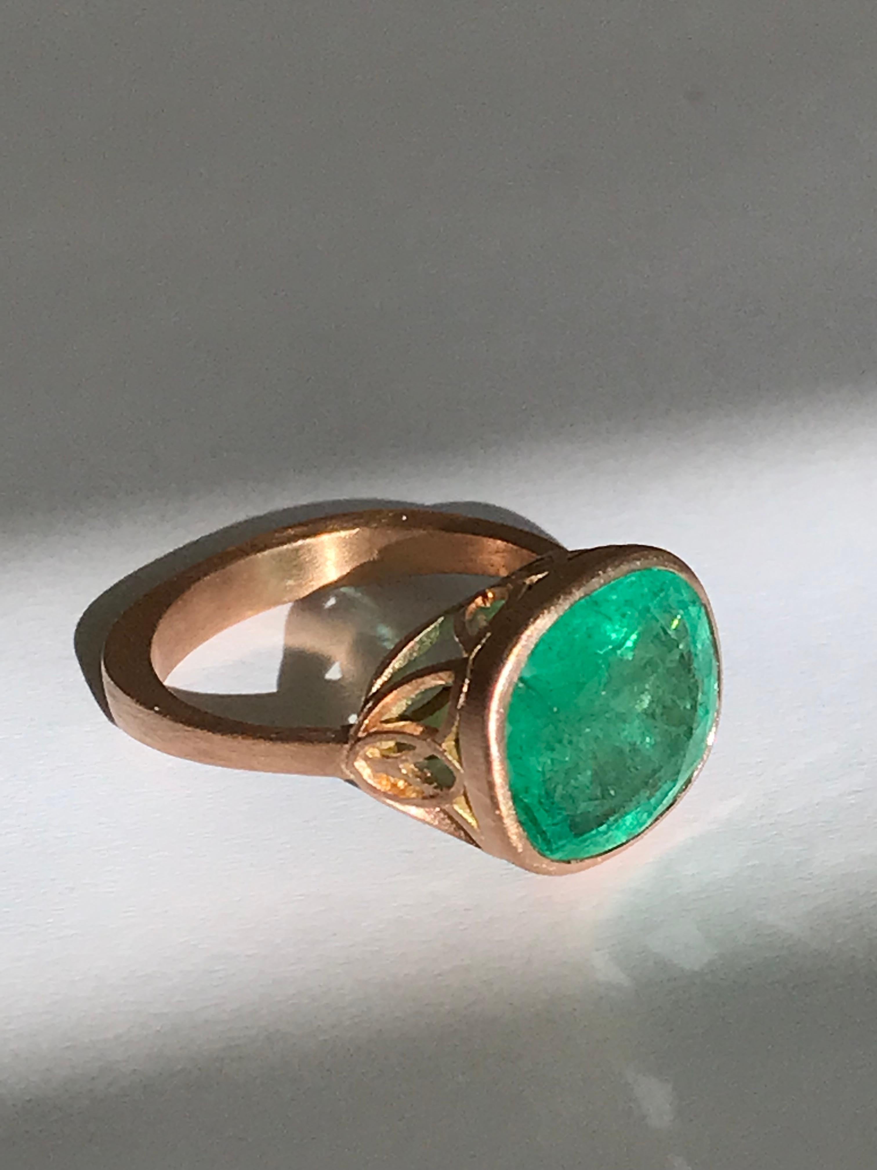 Dalben 5.88 Carat Cushion Cut Emerald Rose Gold Ring For Sale 7