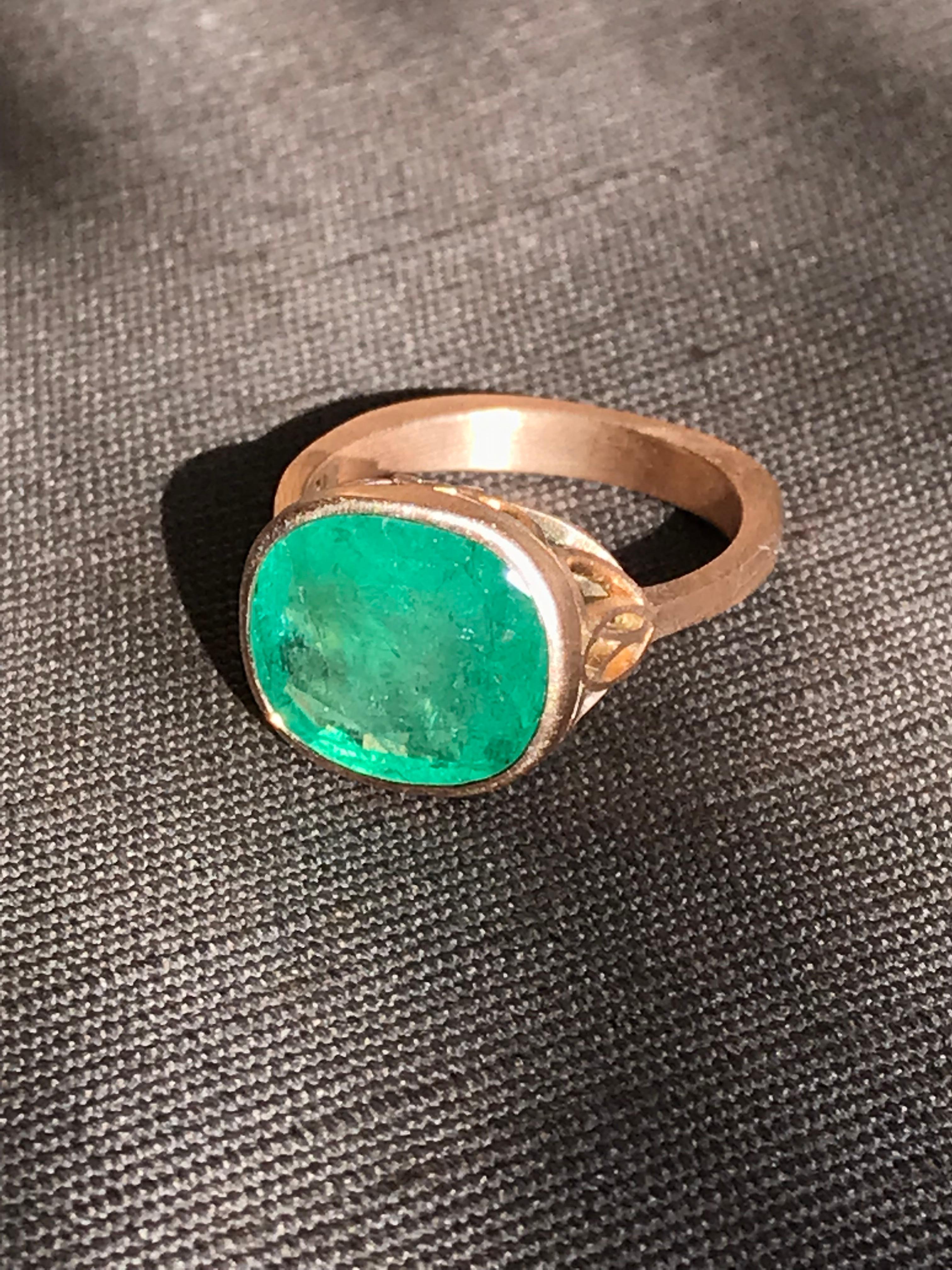 Dalben 5.88 Carat Cushion Cut Emerald Rose Gold Ring For Sale 12