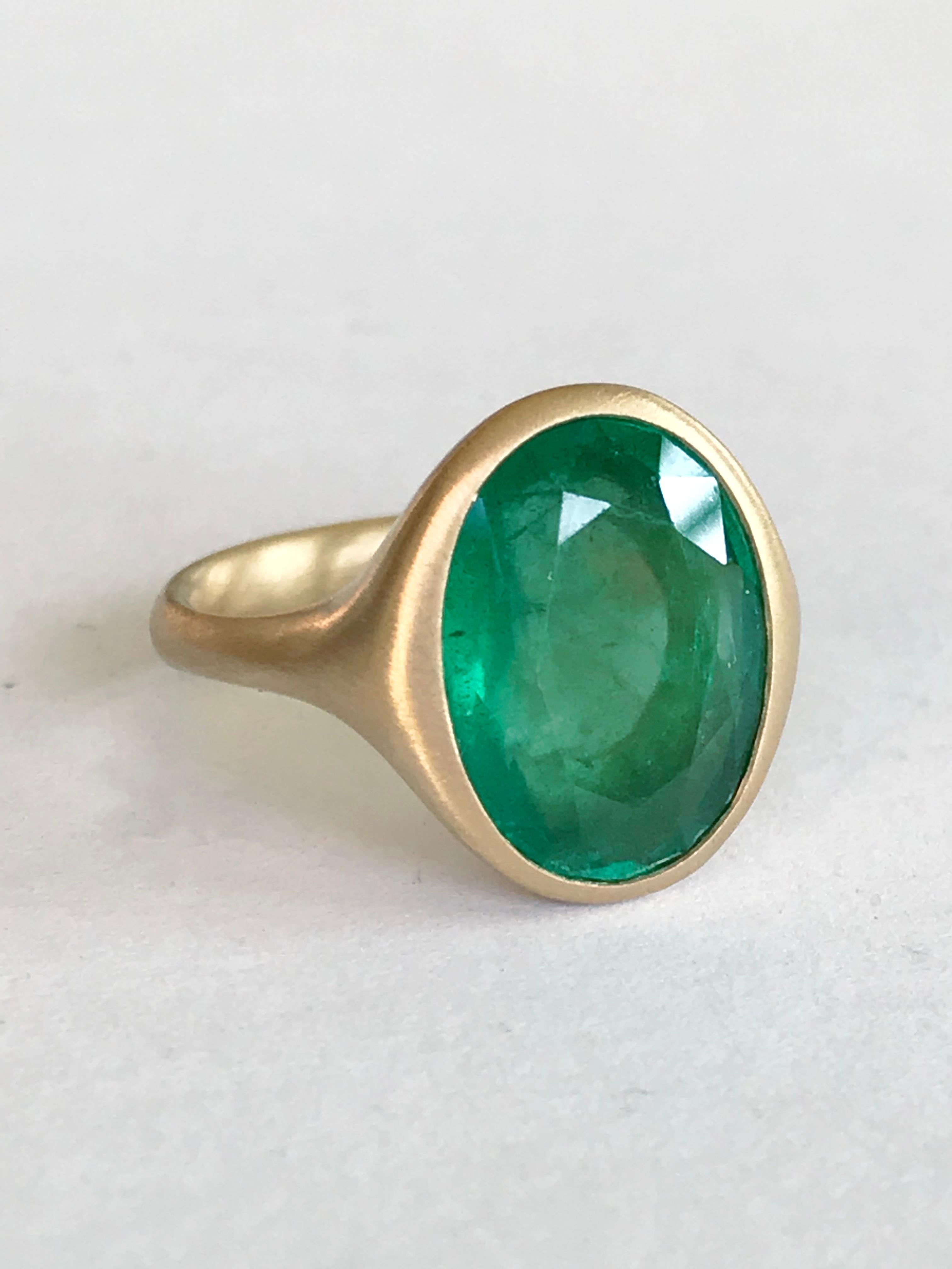 Dalben 6, 53 Carat Oval Emerald Yellow Gold Ring For Sale 1