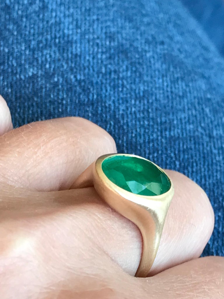 Dalben 6, 53 Carat Oval Emerald Yellow Gold Ring For Sale at 1stDibs