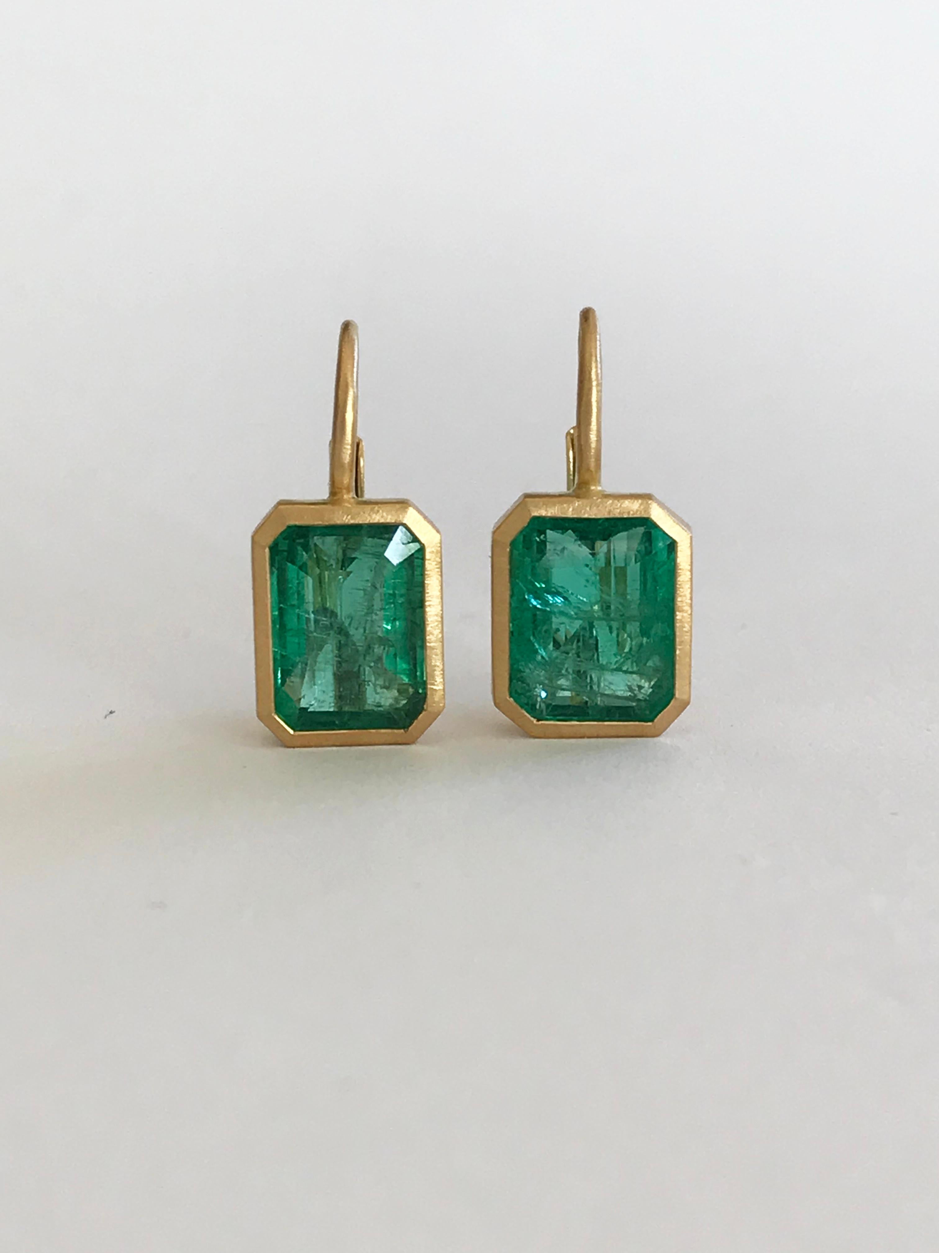 Dalben 6.94 Carat Emerald Yellow Gold Earrings 5