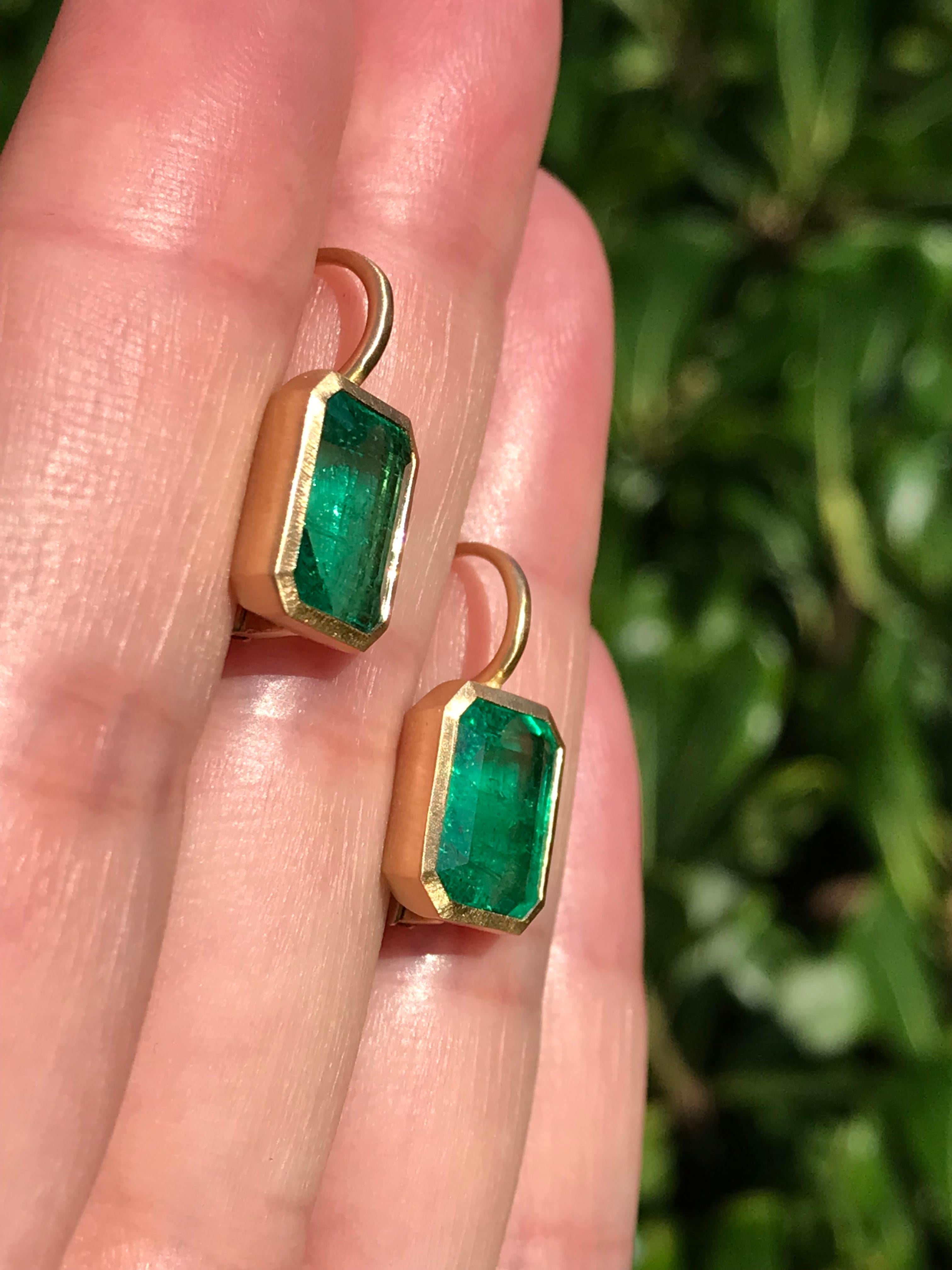 Emerald Cut Dalben 6.94 Carat Emerald Yellow Gold Earrings
