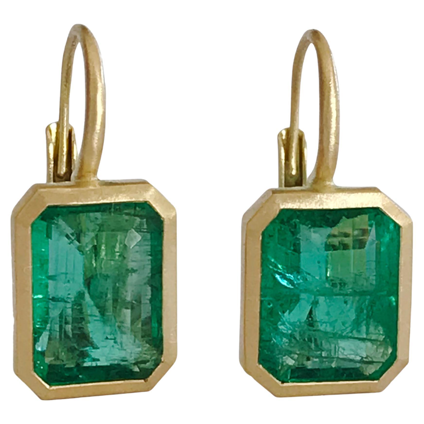 Dalben 6.94 Carat Emerald Yellow Gold Earrings