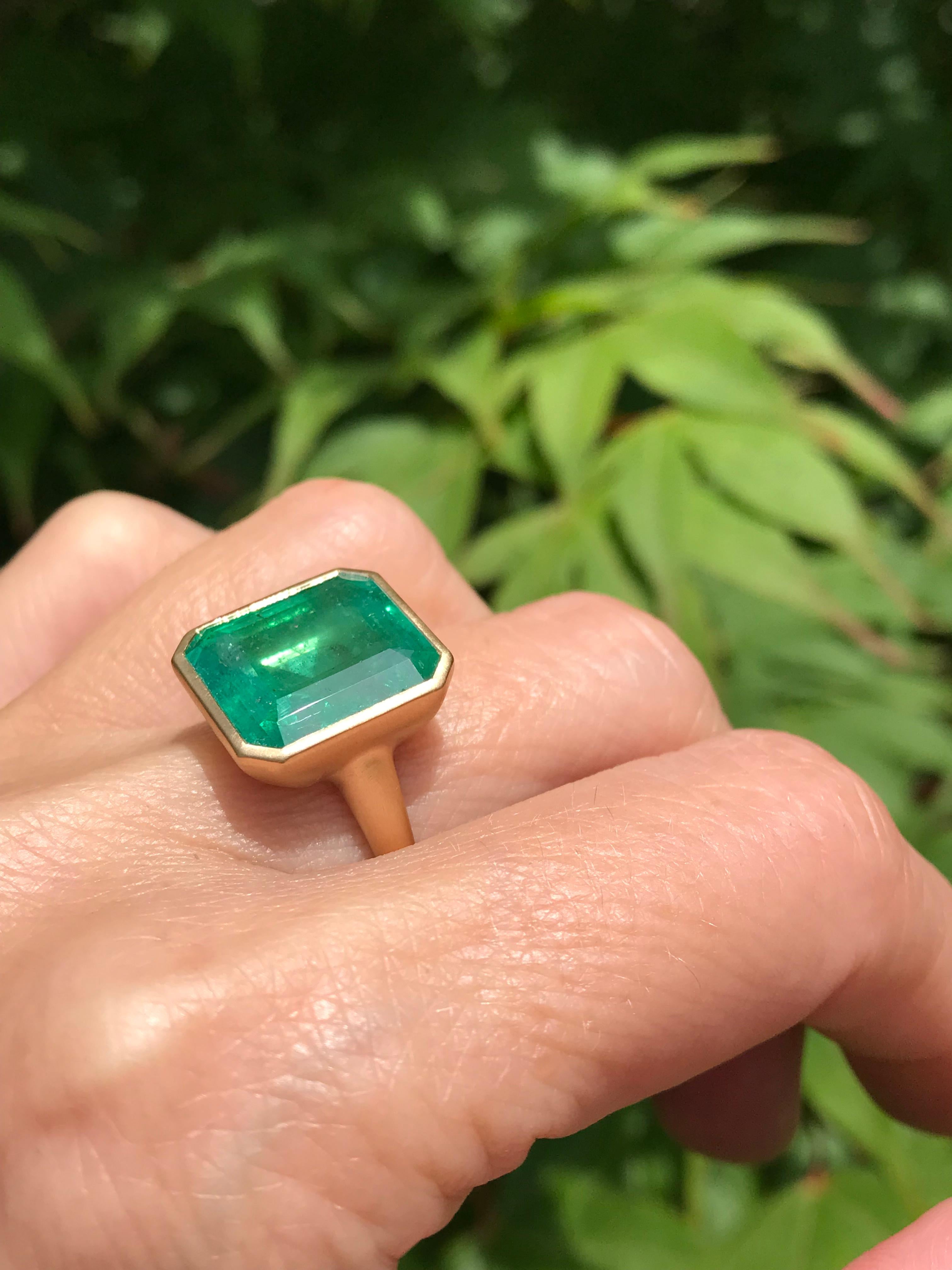 Dalben 10, 63 Carat Emerald Yellow Gold Ring 1