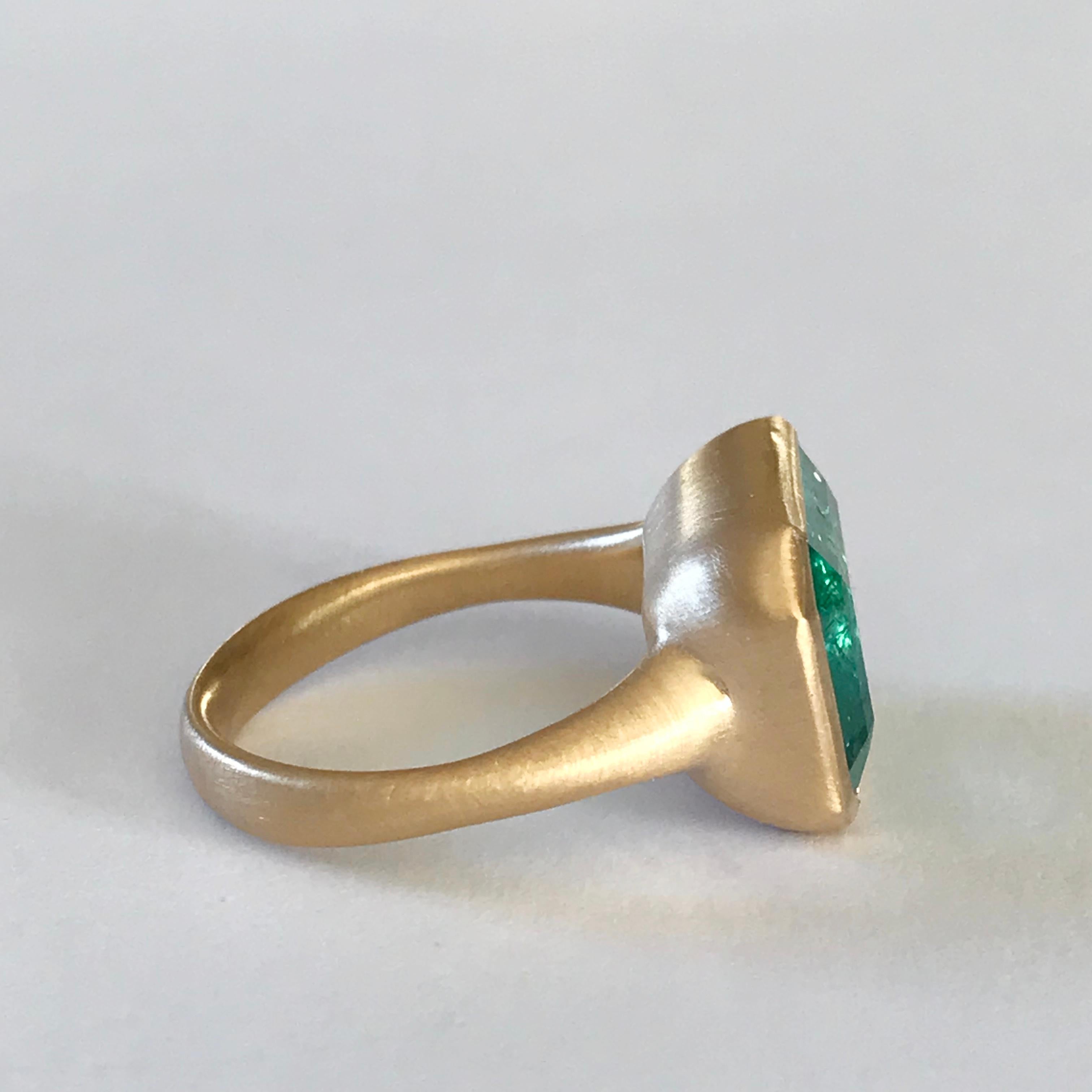 Dalben 7,20 Karat Smaragd Gelbgold Ring 8