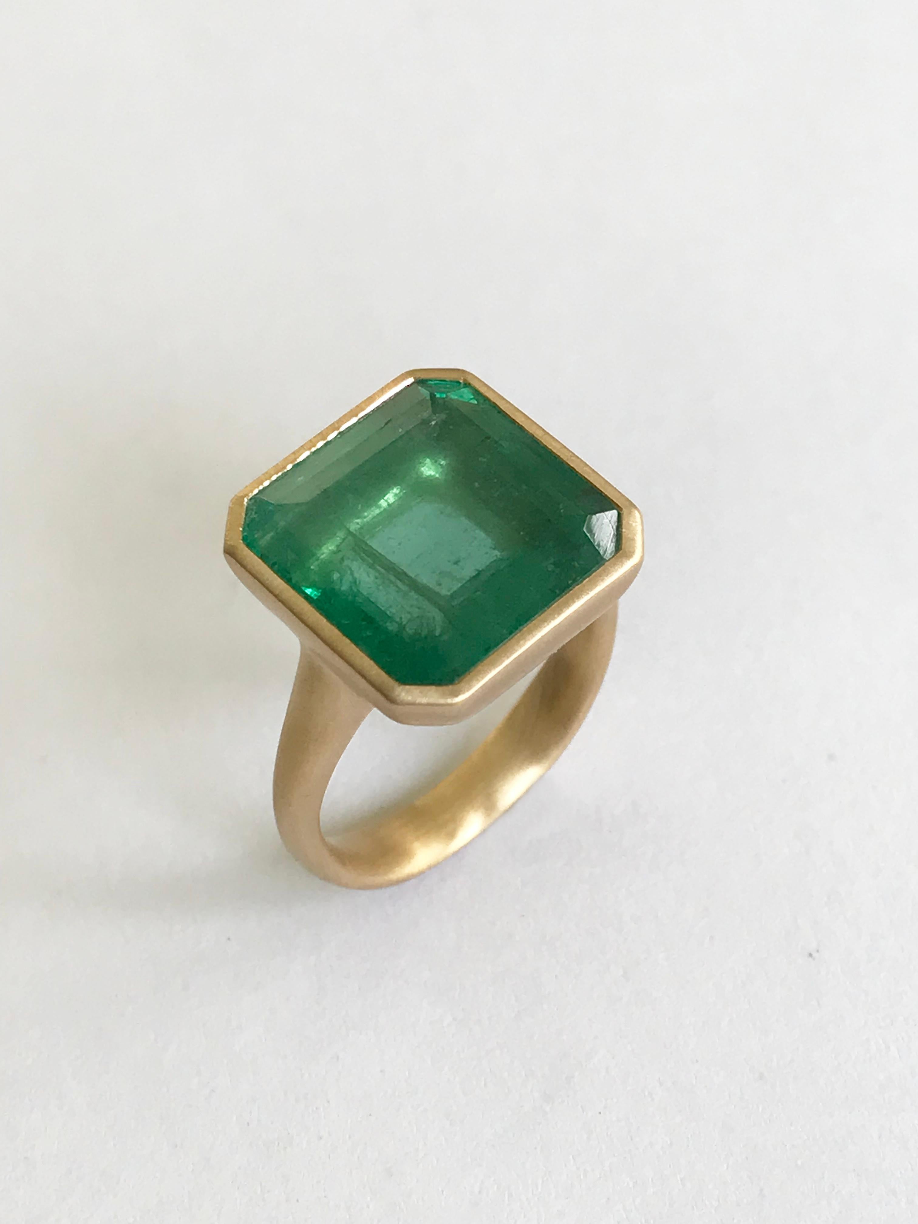 emerald size to carat