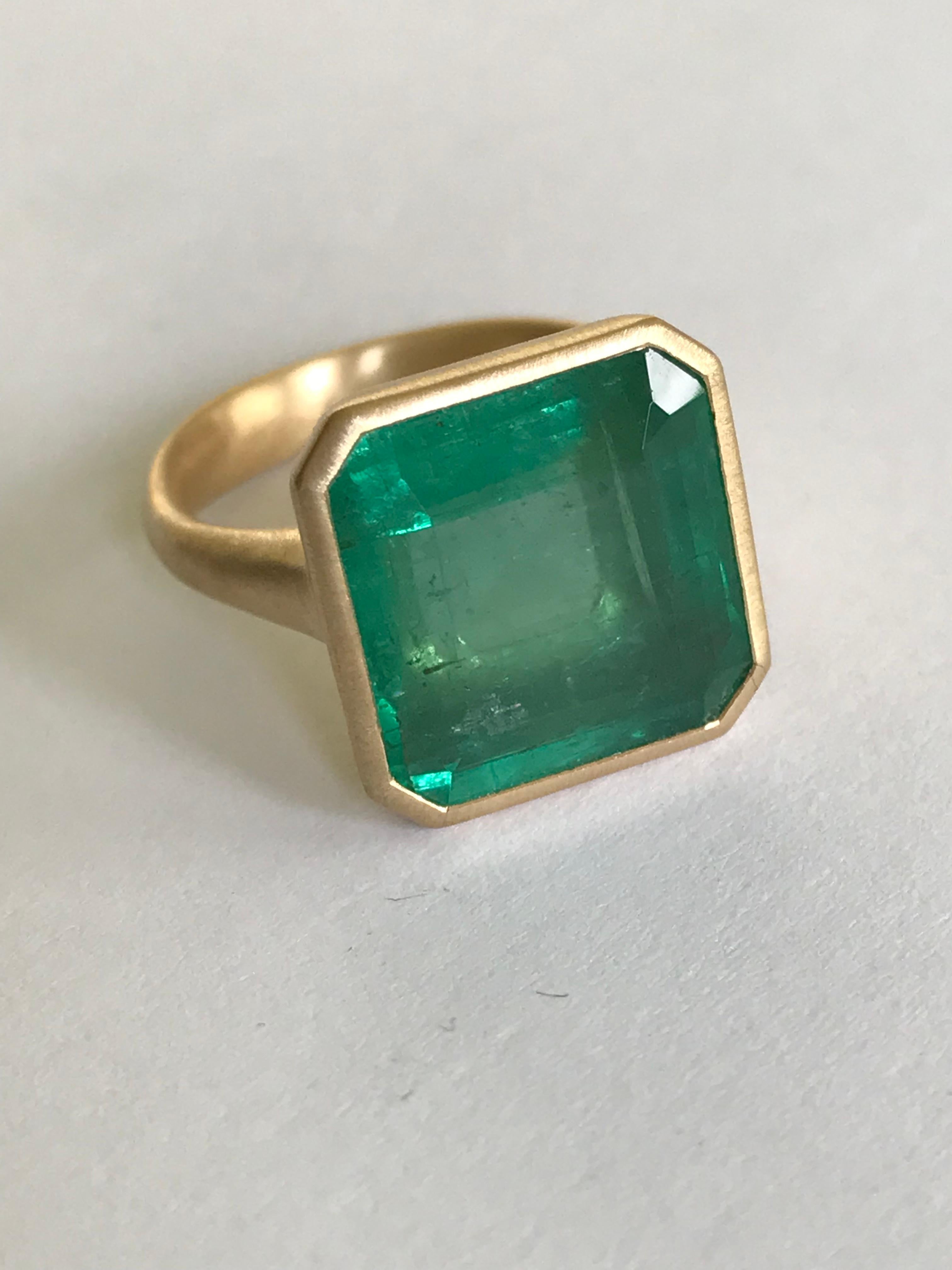 10 ct emerald ring