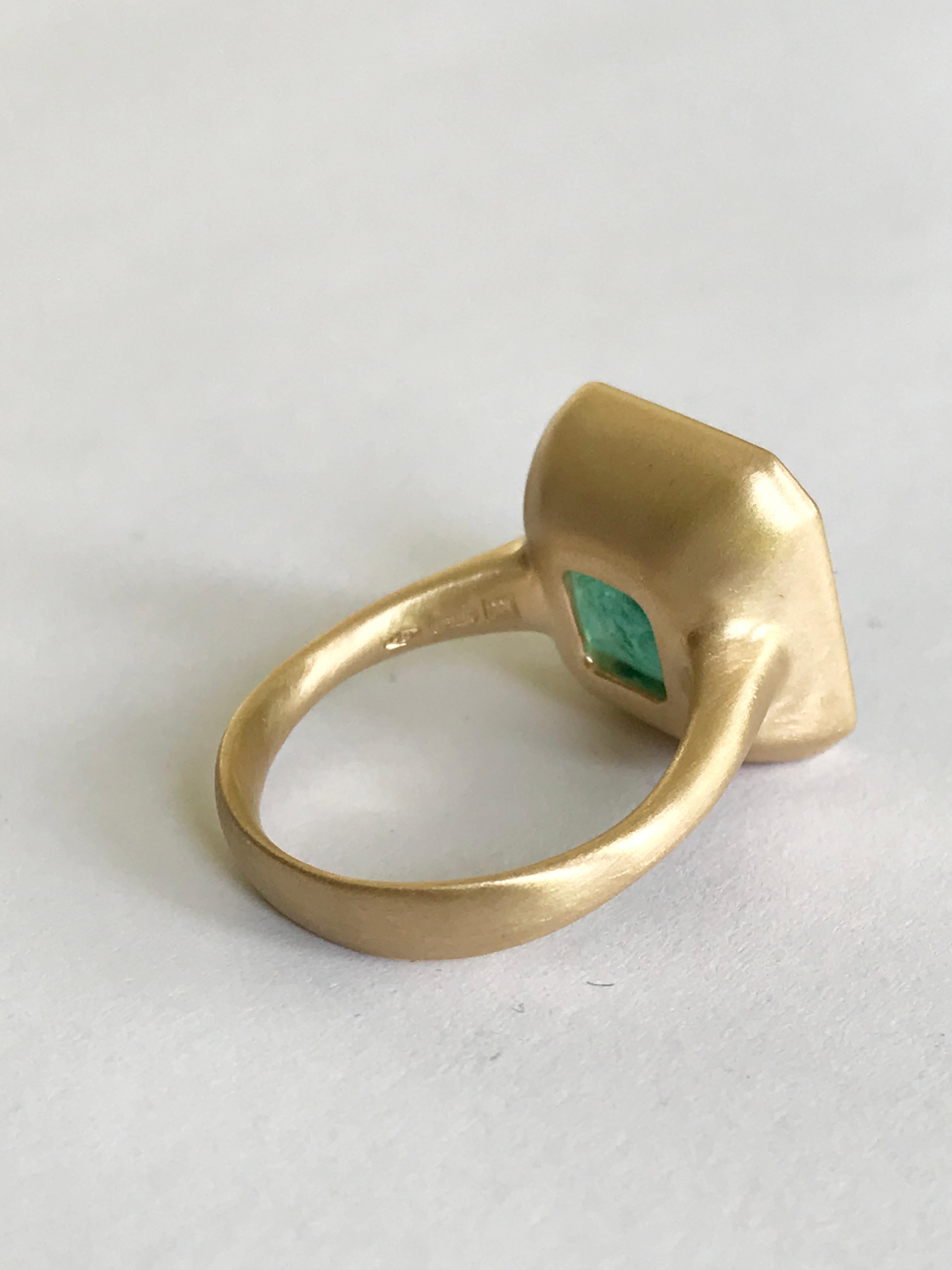 Emerald Cut Dalben 10, 63 Carat Emerald Yellow Gold Ring