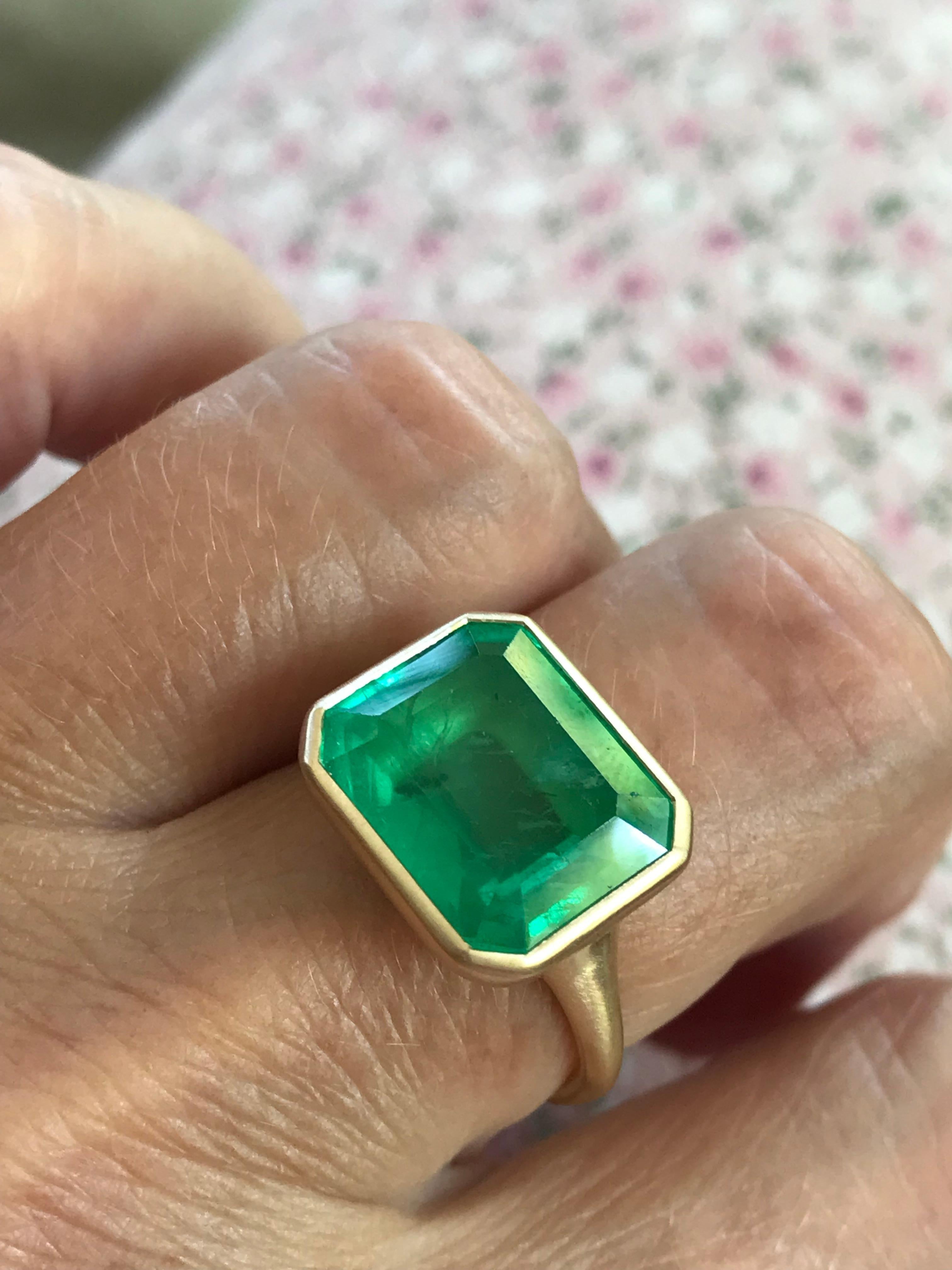 Dalben 8 Karat Smaragd-Gelbgold-Ring im Angebot 8
