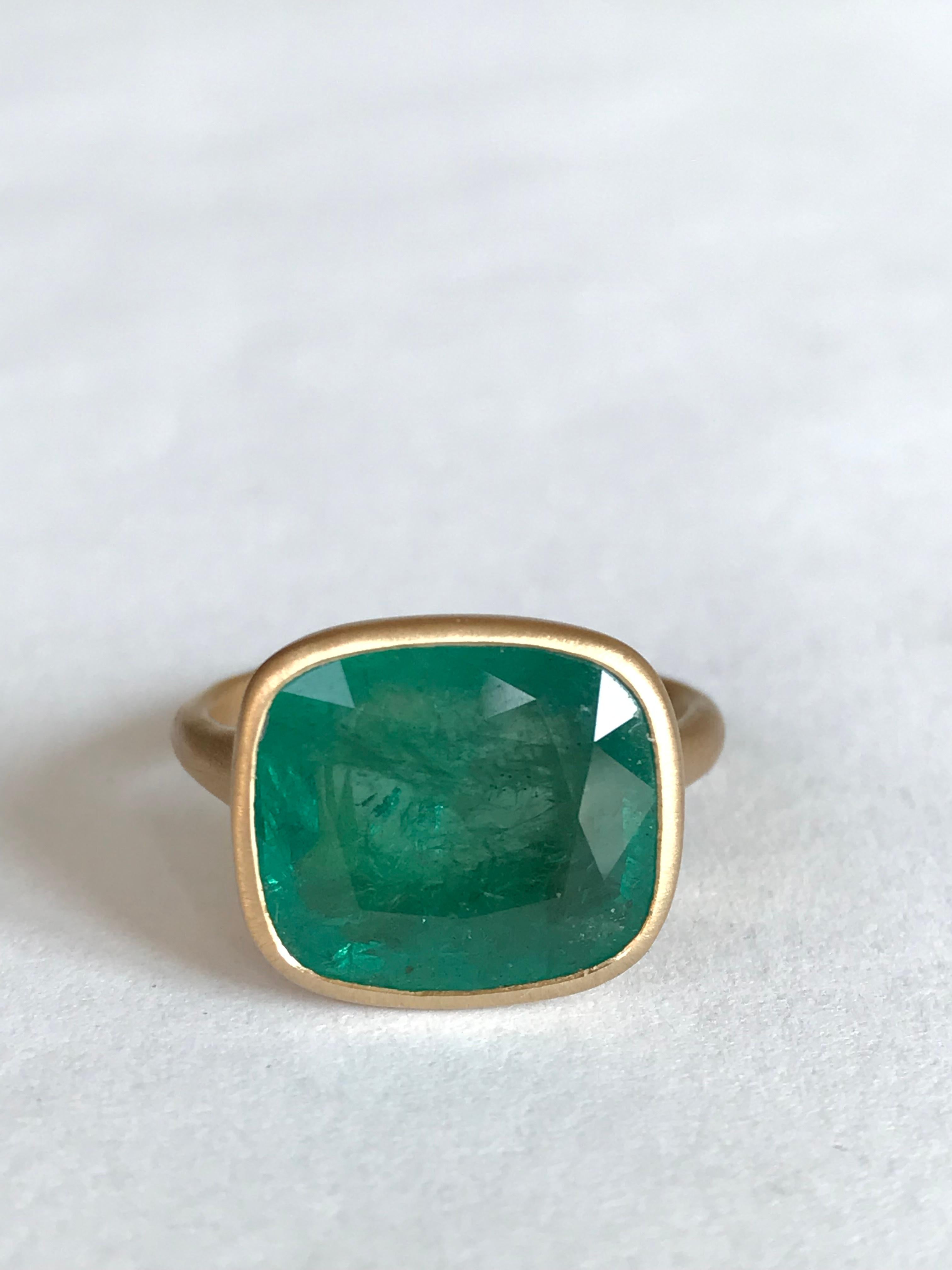 Dalben 9, 7 Carat Emerald Yellow Gold Ring 1