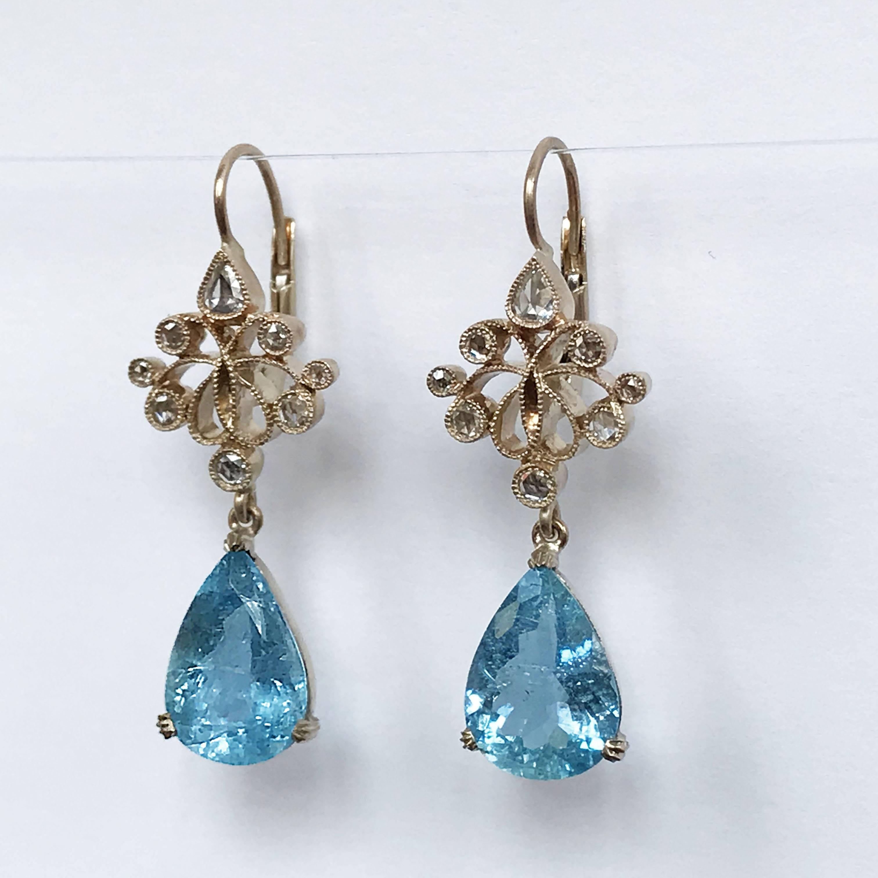 Contemporary Dalben Aquamarine Diamond Gold Earrings