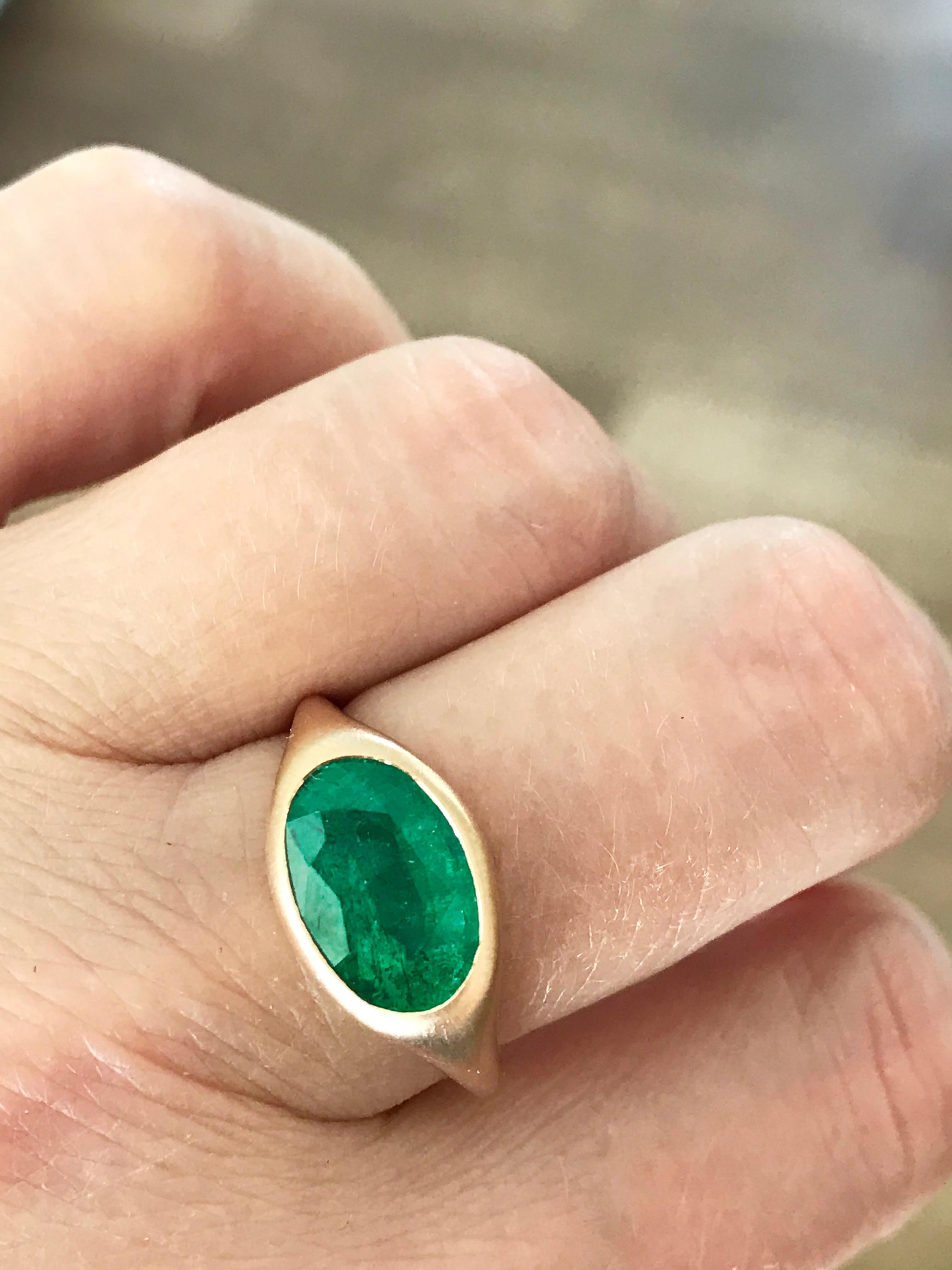 Dalben Design 3, 16 Carat Emerald Rose Gold Ring For Sale 4
