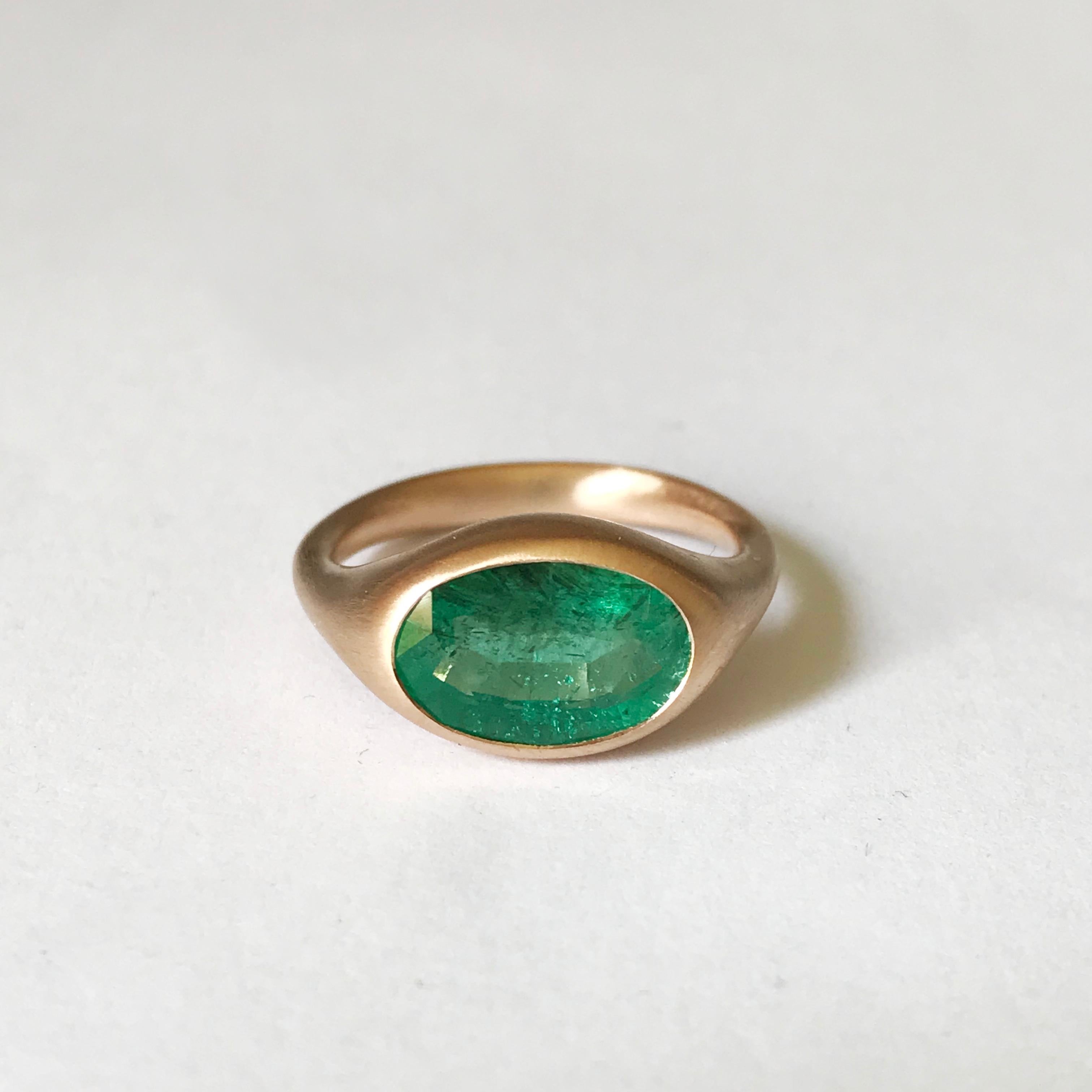 Oval Cut Dalben Design 3, 16 Carat Emerald Rose Gold Ring For Sale