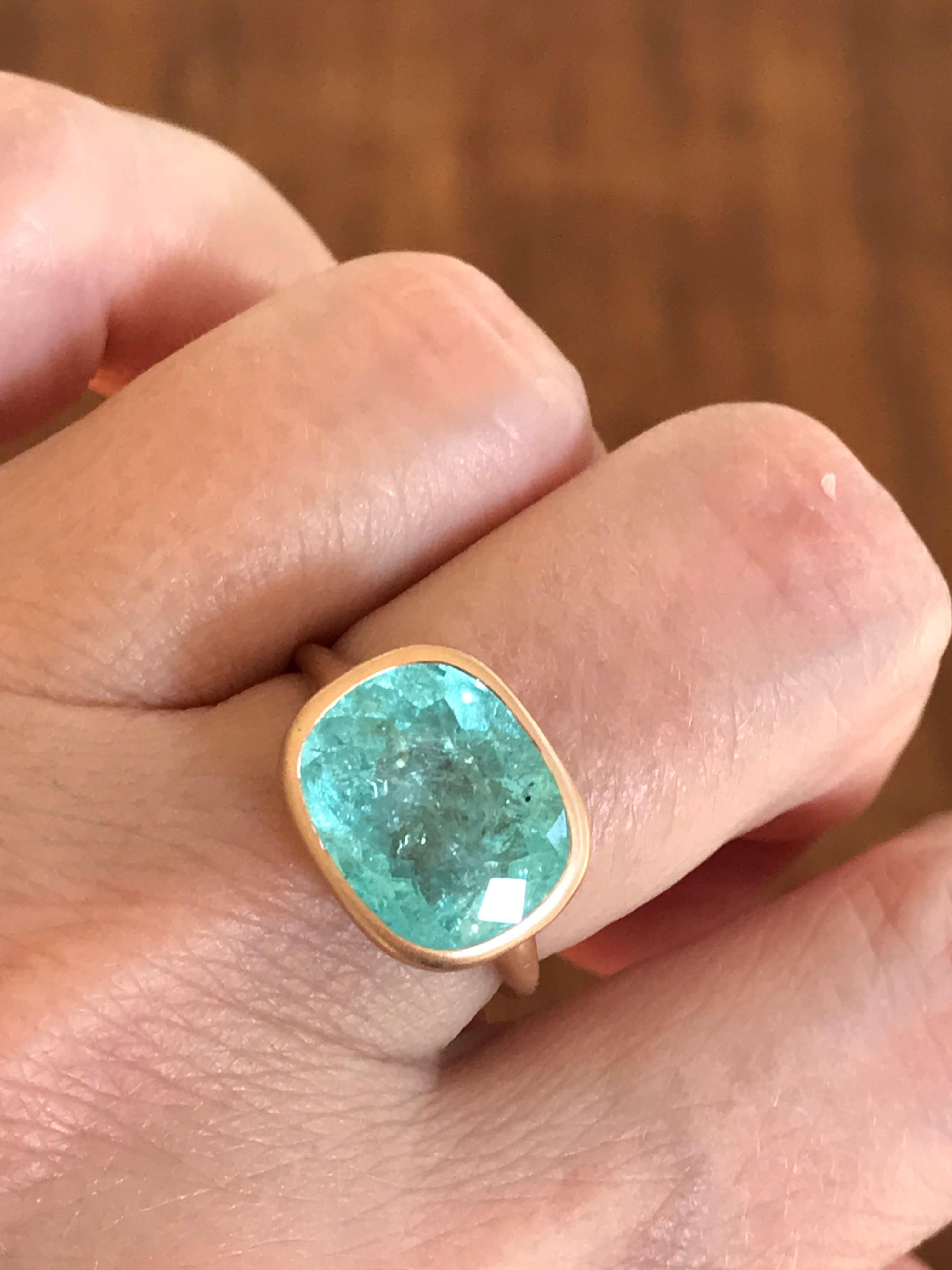 Dalben Design Anello in oro rosa con tormalina Paraiba certificata da 6.88 carati in vendita 4