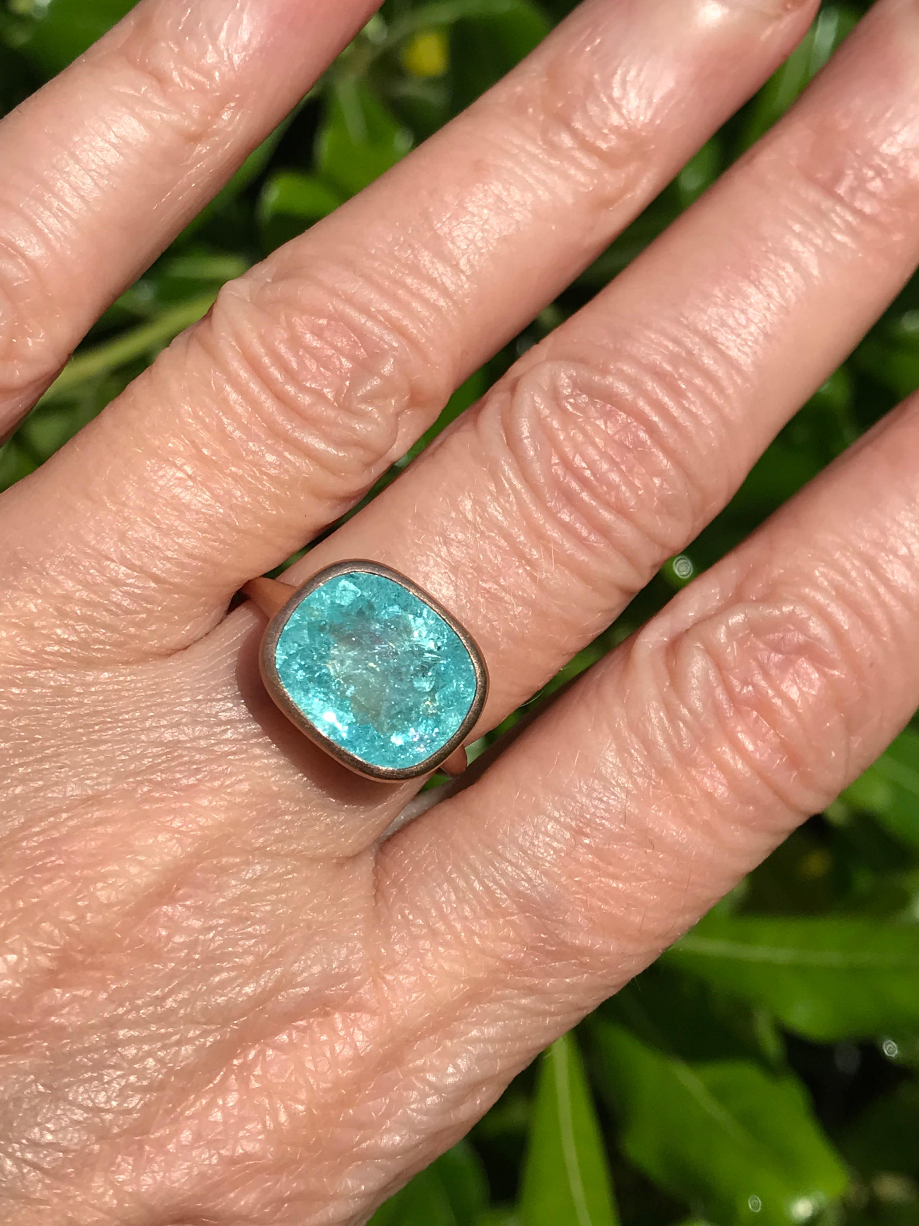 Dalben Design Anello in oro rosa con tormalina Paraiba certificata da 6.88 carati in vendita 12