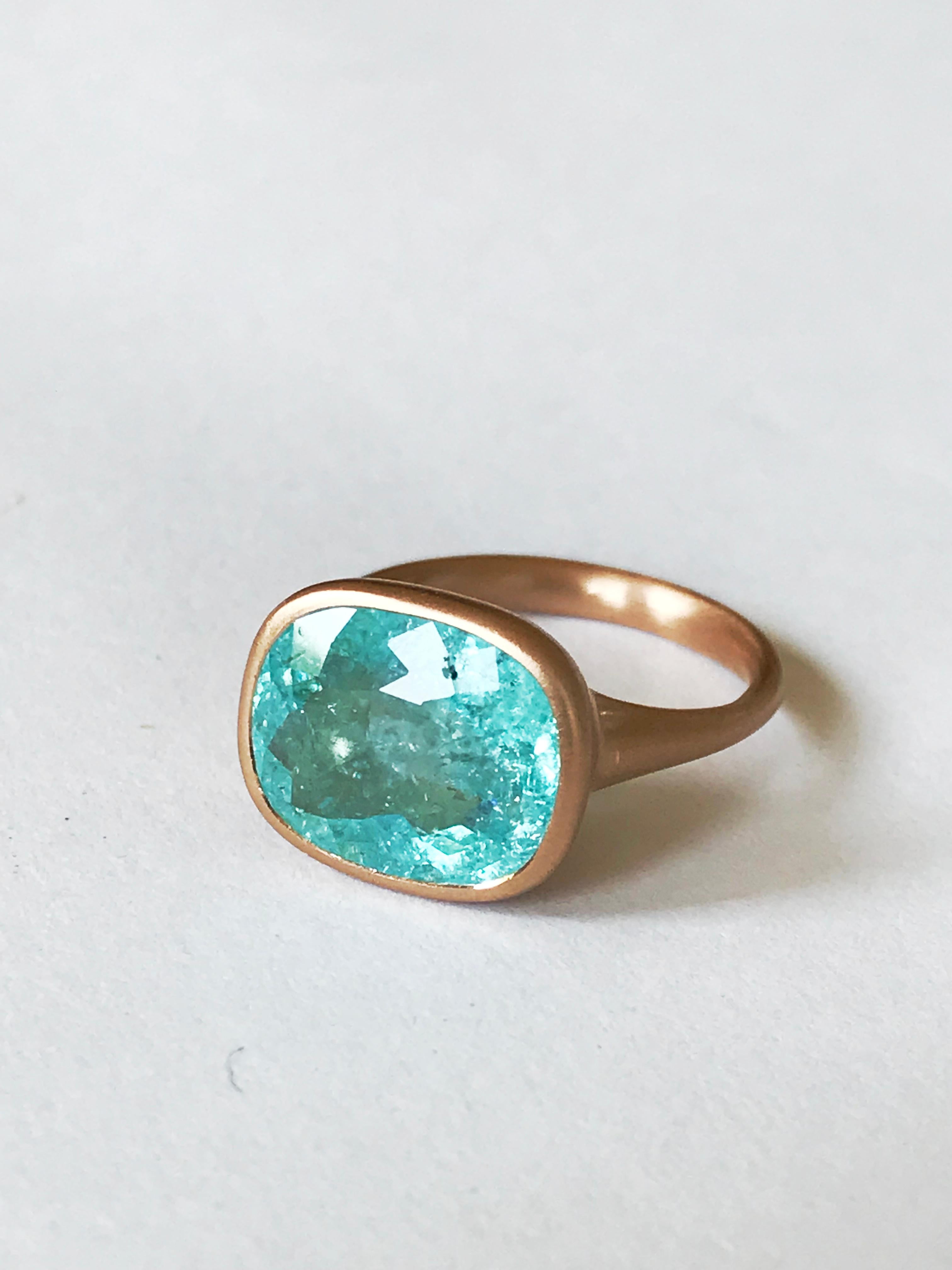 Dalben Design Anello in oro rosa con tormalina Paraiba certificata da 6.88 carati in vendita 1