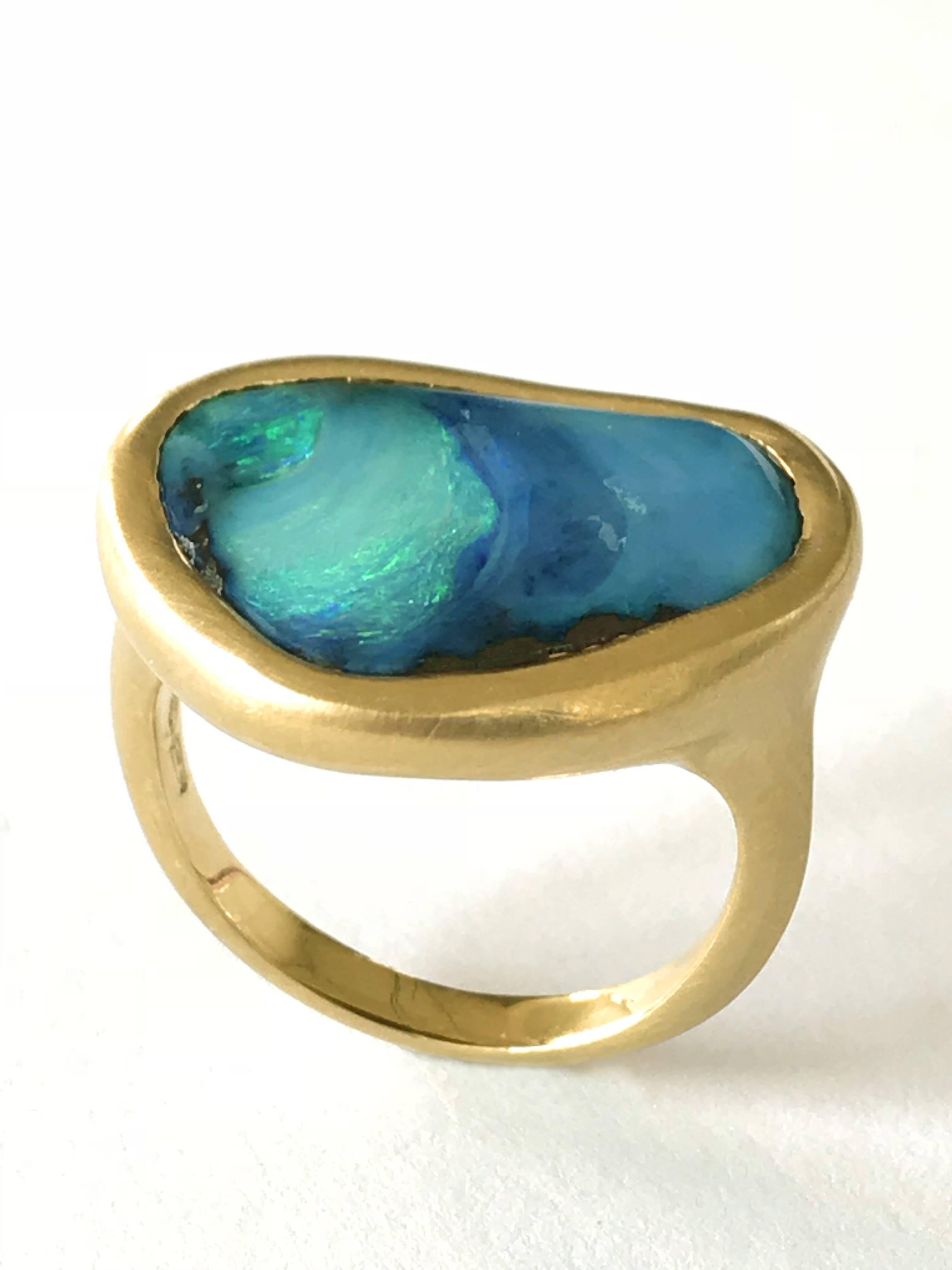 Dalben Design Blaugrüner australischer Boulder-Opal Gelbgold Ring (Zeitgenössisch) im Angebot