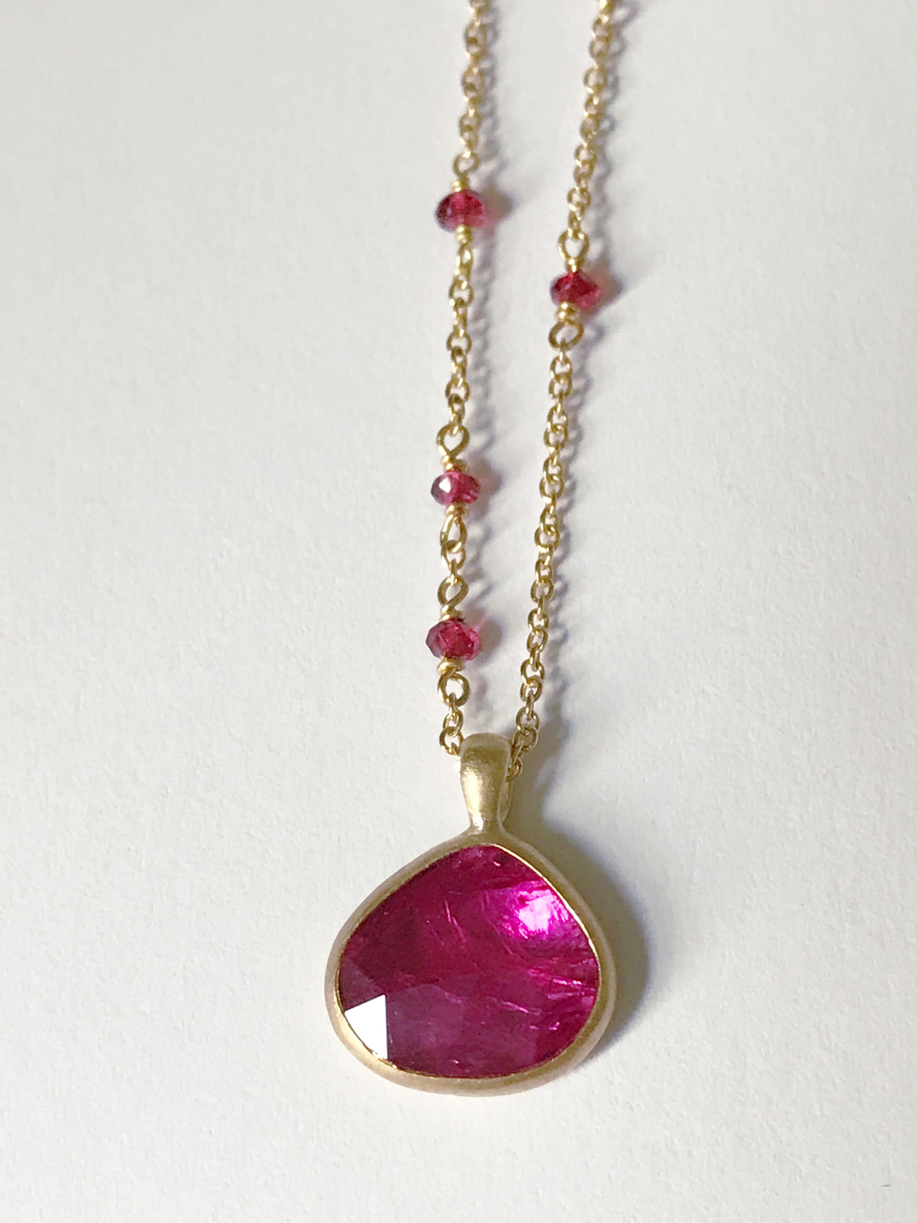 Dalben Design Drop Shape Rose Cut Slice Ruby Yellow Gold Necklace In New Condition In Como, IT