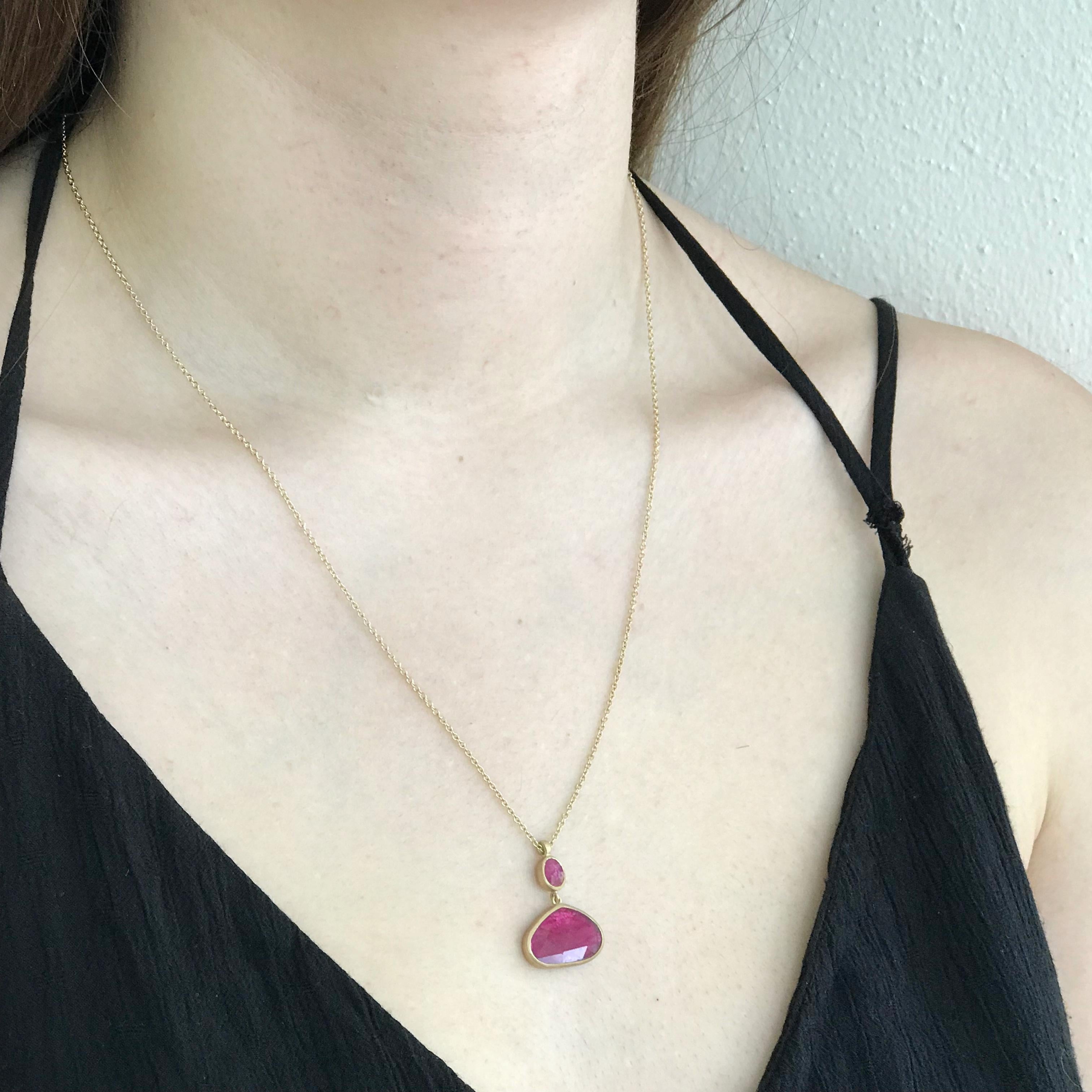 Dalben Design Drop Shape Rose Cut Slice Ruby Yellow Gold Necklace In New Condition For Sale In Como, IT