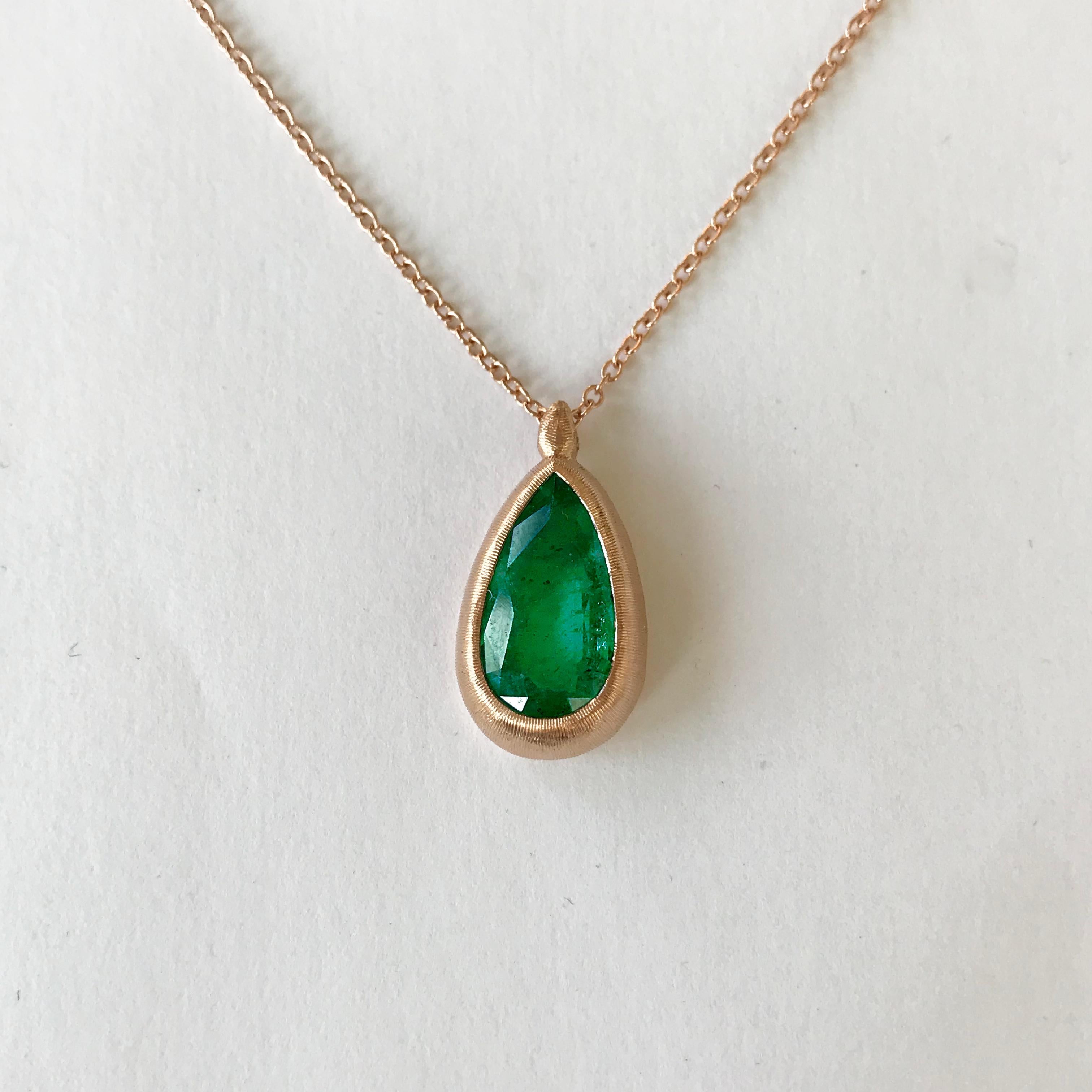 Dalben Design Emerald and Rose Gold Necklace 1