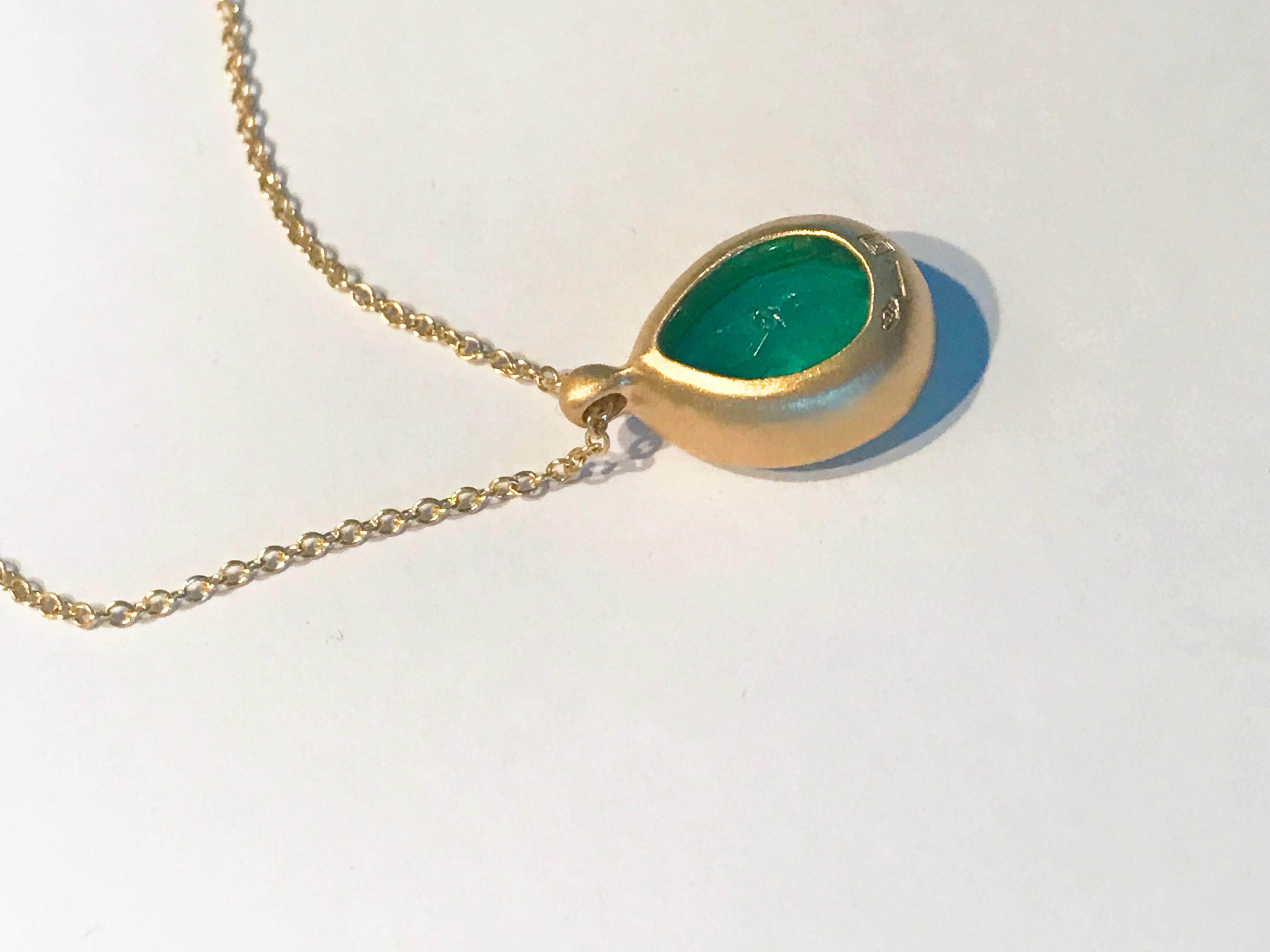Dalben Design Emerald and Yellow Gold Necklace For Sale 6