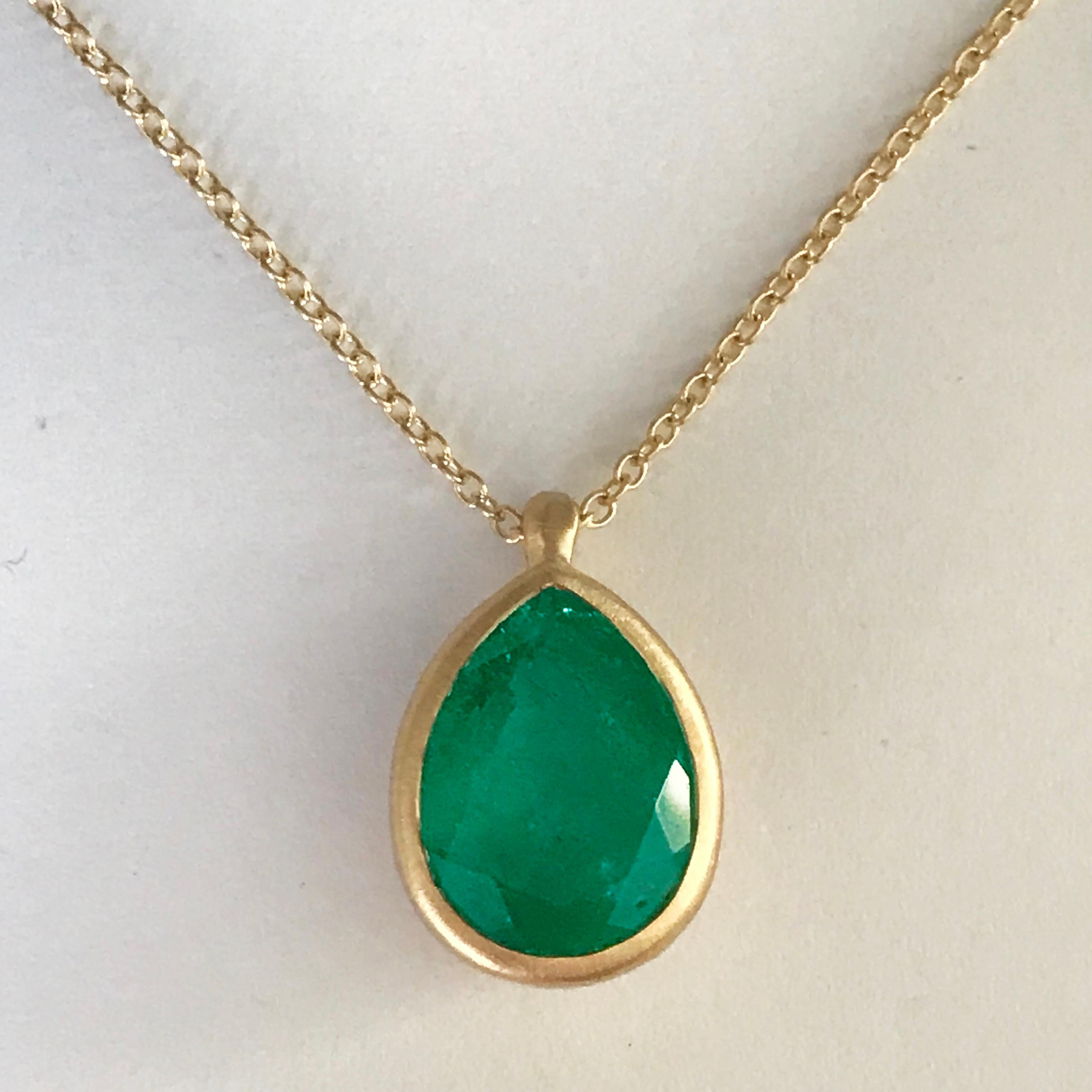 Dalben Design Emerald and Yellow Gold Necklace For Sale 3