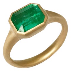 Dalben 2, 63 Carat Emerald Yellow Gold Ring