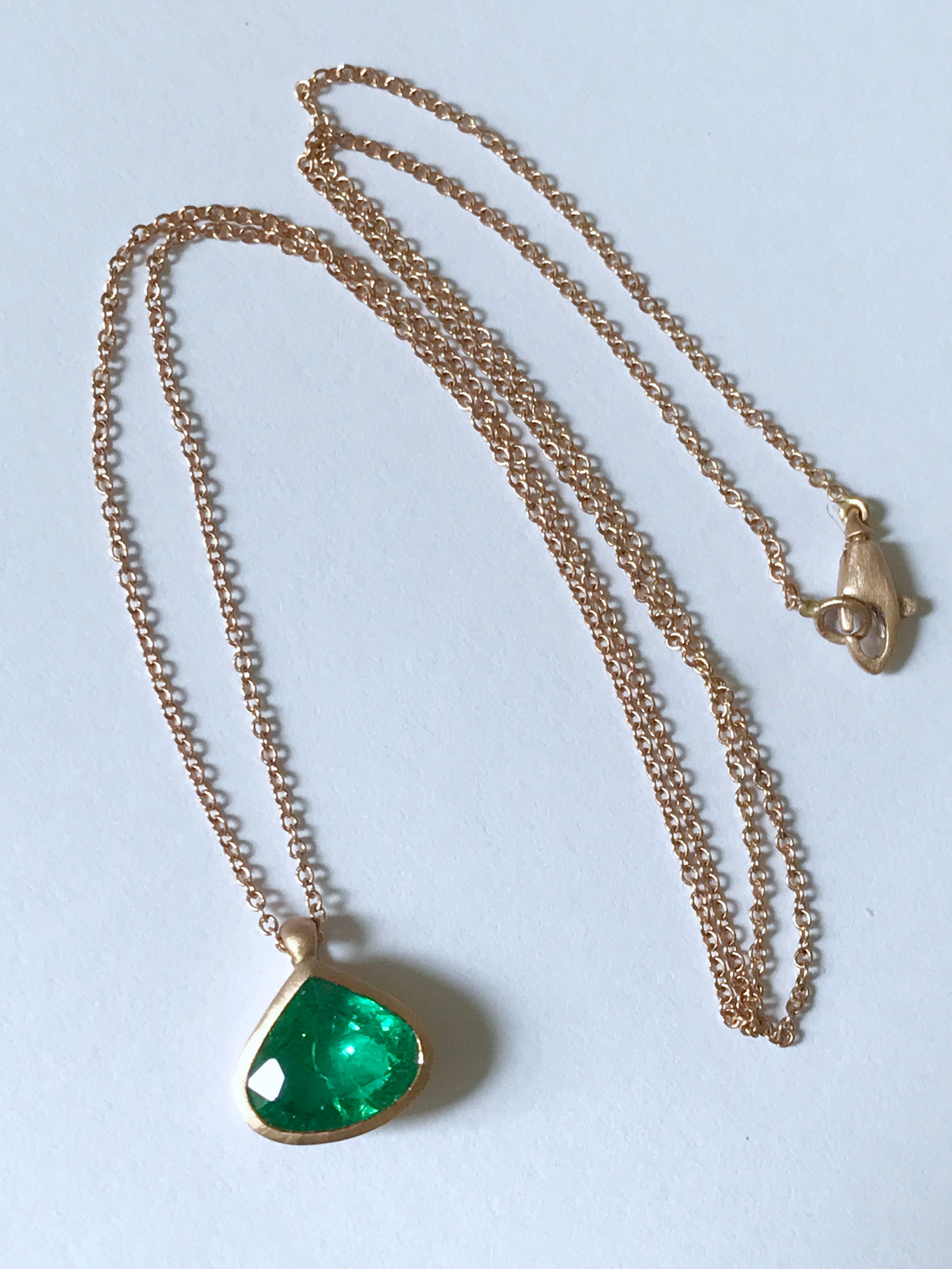 Dalben Design Emerald Rose Gold Necklace For Sale 5
