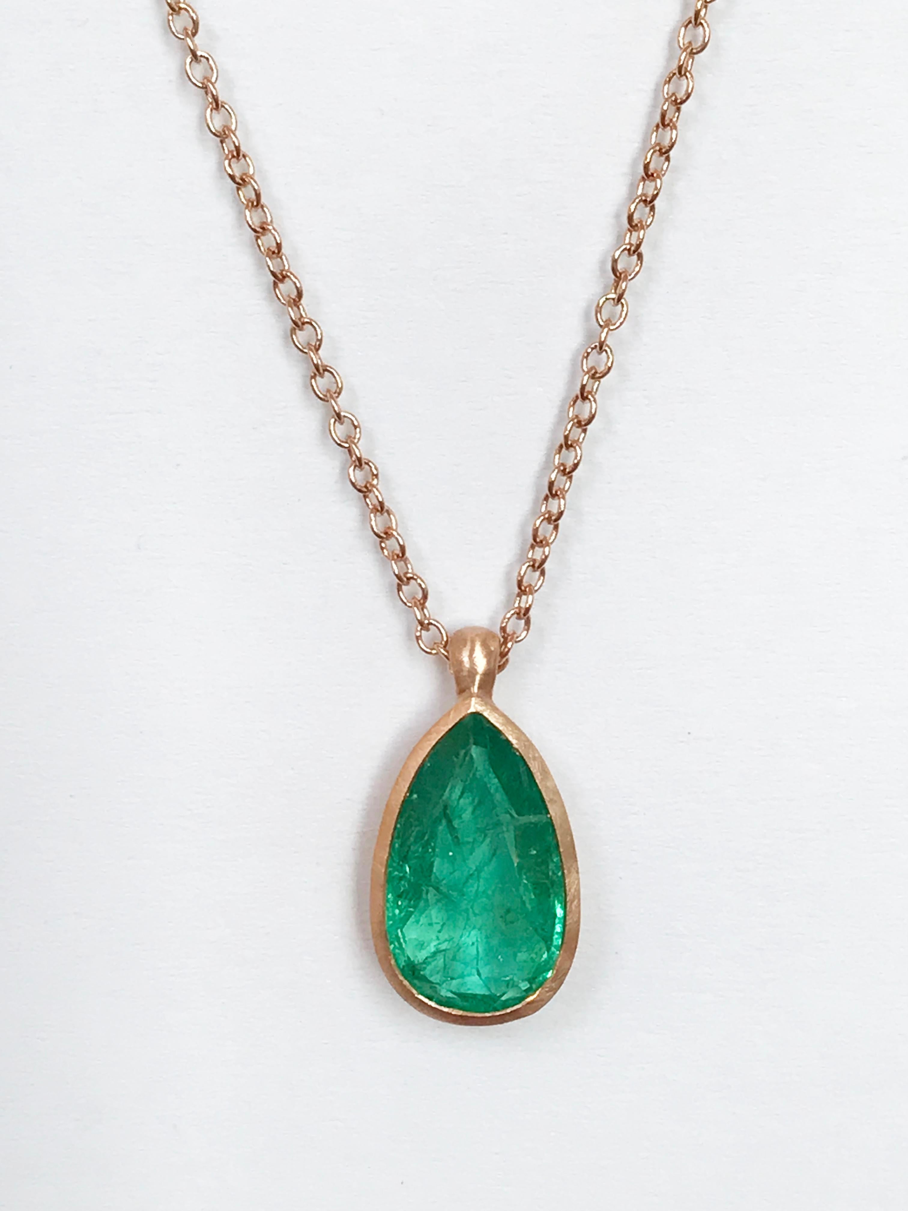 Contemporaneo Dalben Design/One Collana in oro rosa con smeraldo in vendita