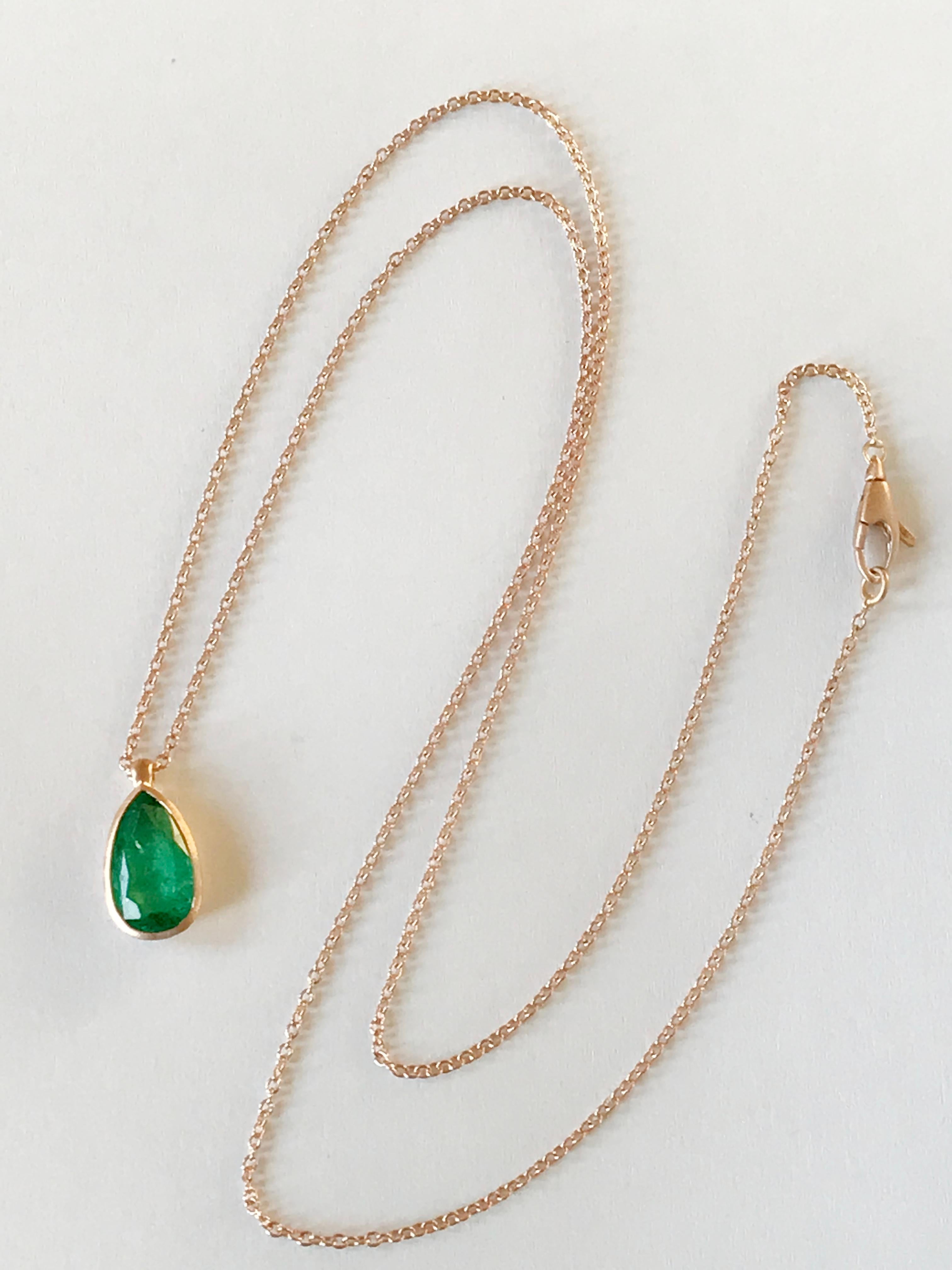 Dalben Design/One Collana in oro rosa con smeraldo In condizioni Nuovo in vendita a Como, IT