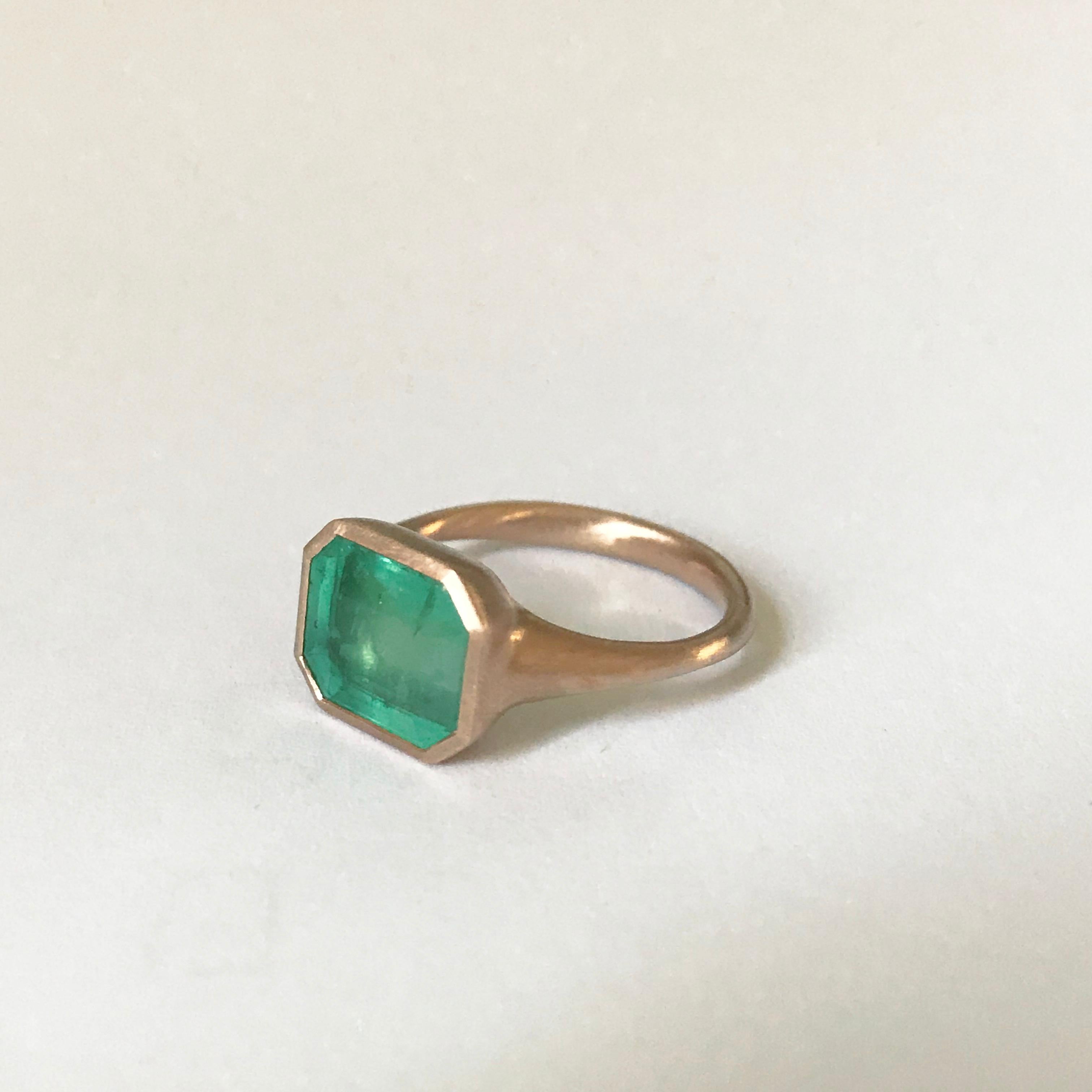 Dalben 4, 10 Carat Emerald Rose Gold Ring 4
